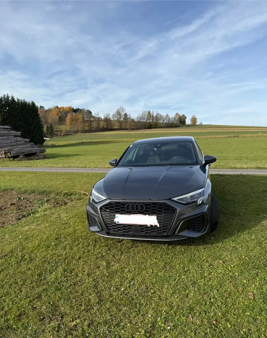 Audi A3 A3 35 TFSI S-line S-line Limo Grau - 2