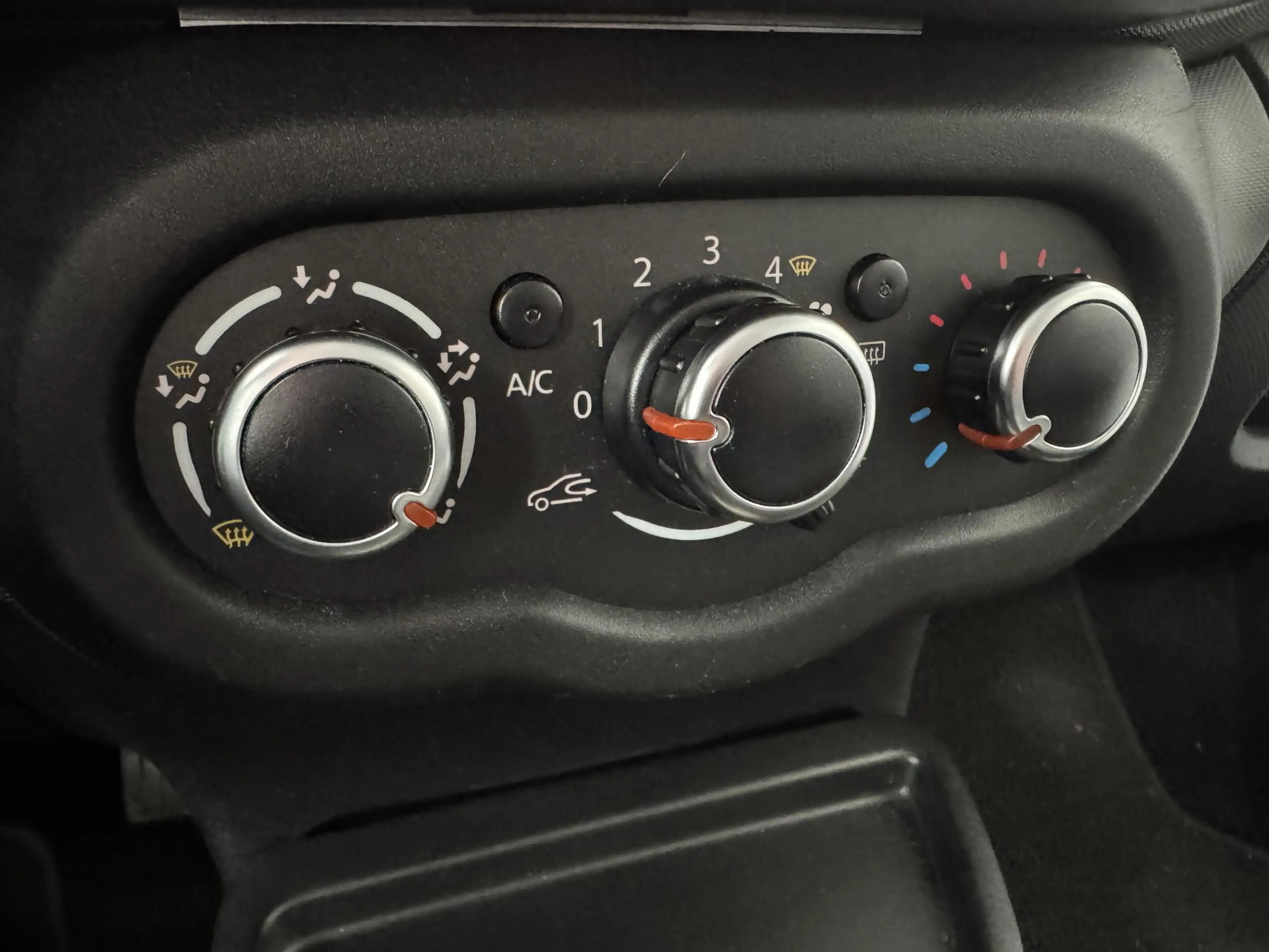 Renault Twingo 1.0 SCe Limited | Parkeersensoren | All-Season Ban — photo 13