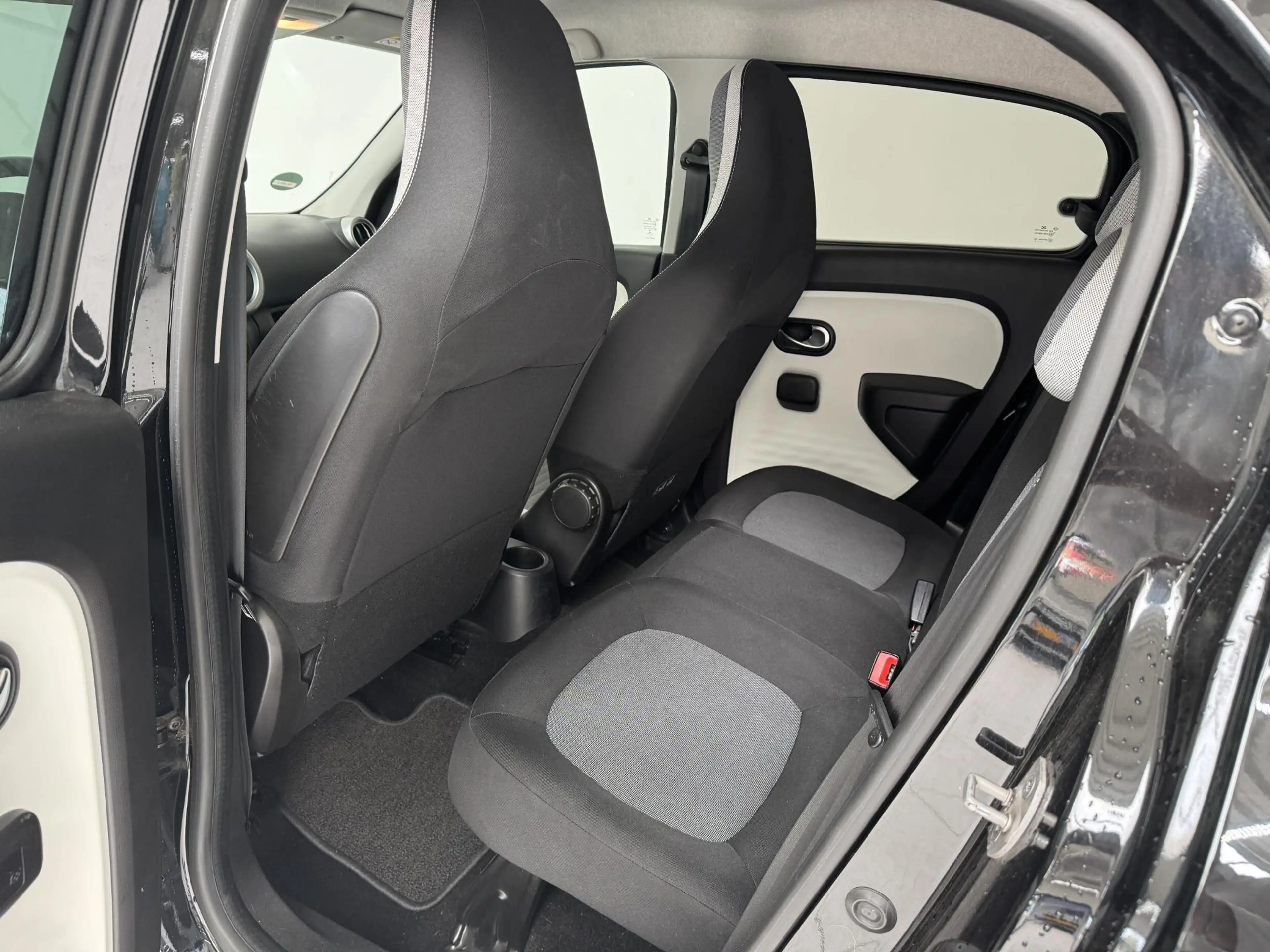 Renault Twingo 1.0 SCe Limited | Parkeersensoren | All-Season Ban — photo 26