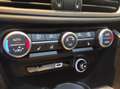 Alfa Romeo Giulia (2016) - Giulia 2.2 Turbodiesel 210 CV AT8 AWD Q4 Schwarz - thumbnail 25
