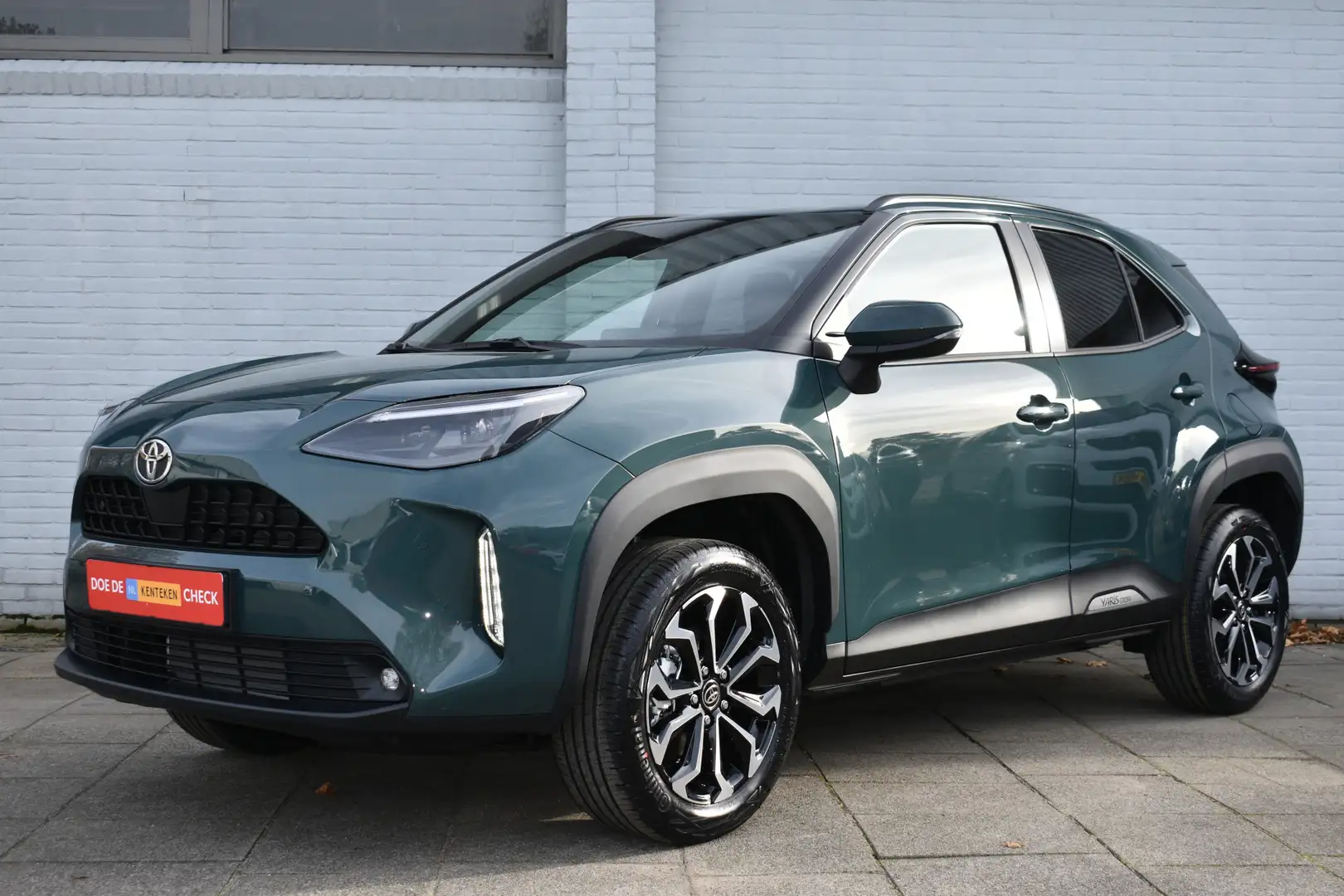 Toyota Yaris Cross 1.5 Hybrid 115 Dynamic Automaat 116pk | CFP | Stoe Groen - 1