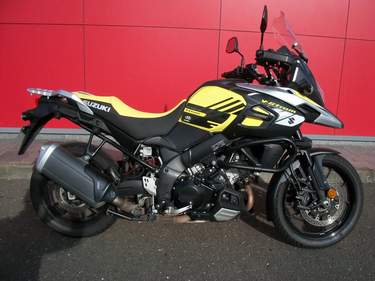 Suzuki V-Strom 1000 Jaune - 1