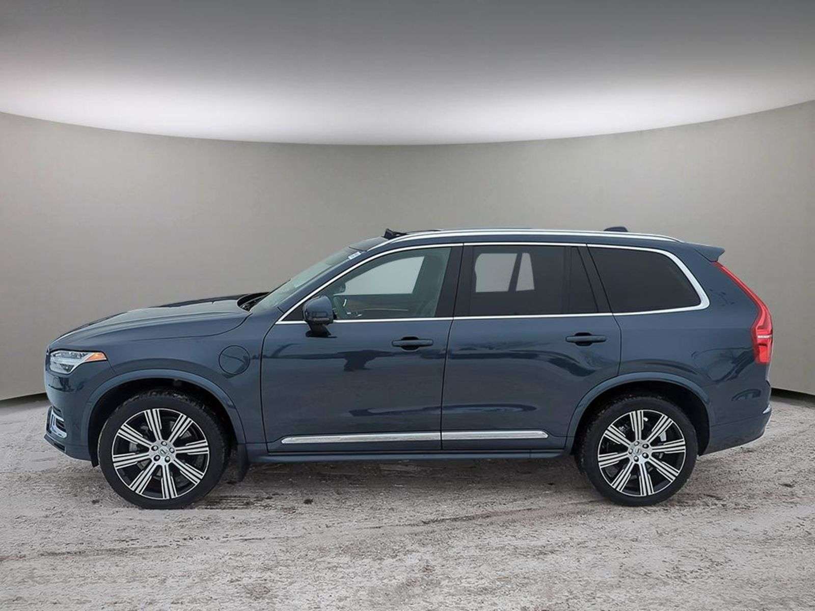 2024 Volvo XC90 T8 RECHARGE PLUS PLUG-IN HYBRID; 455 HP!! BROWN LE alt 3