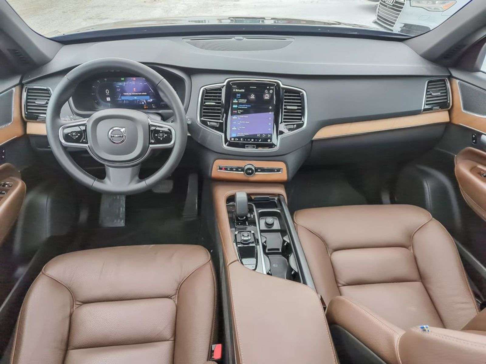 2024 Volvo XC90 T8 RECHARGE PLUS PLUG-IN HYBRID; 455 HP!! BROWN LE thumb 24