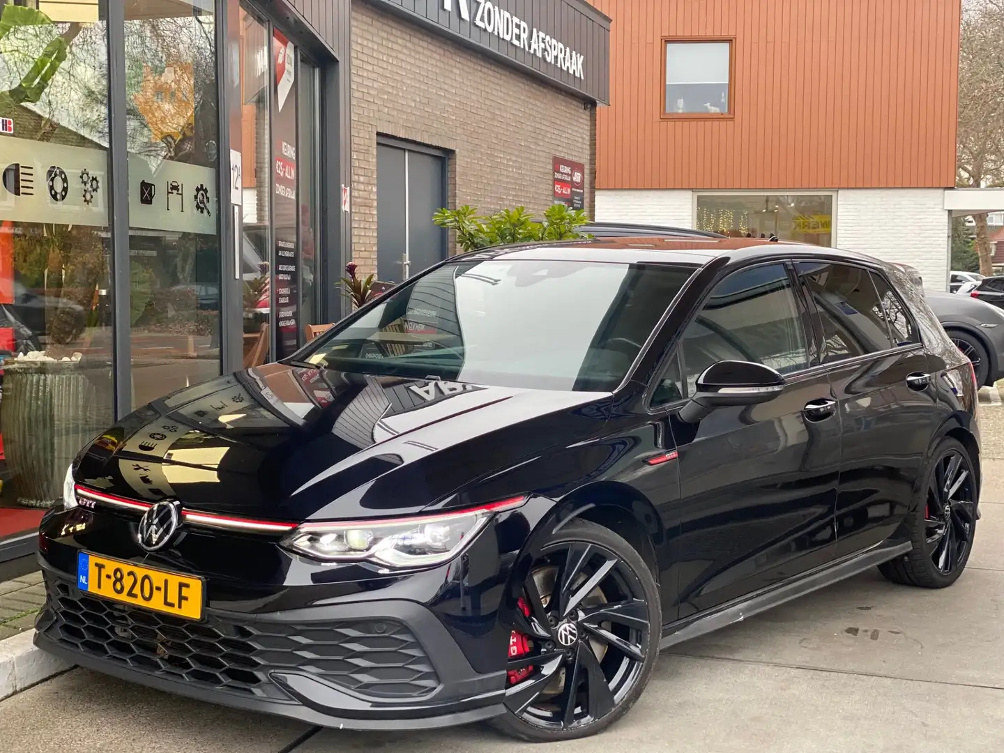 Volkswagen Golf GTI 2.0 TSI Clubsport | Stoelverw. | Pano Schwarz - 2