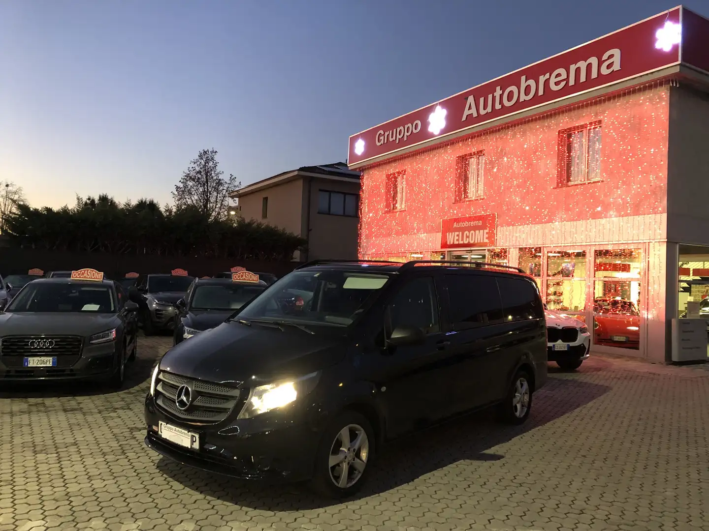Mercedes-Benz Vito TOURER LONG 8 POSTI AUTOMATICO VETTURA Nero - 1