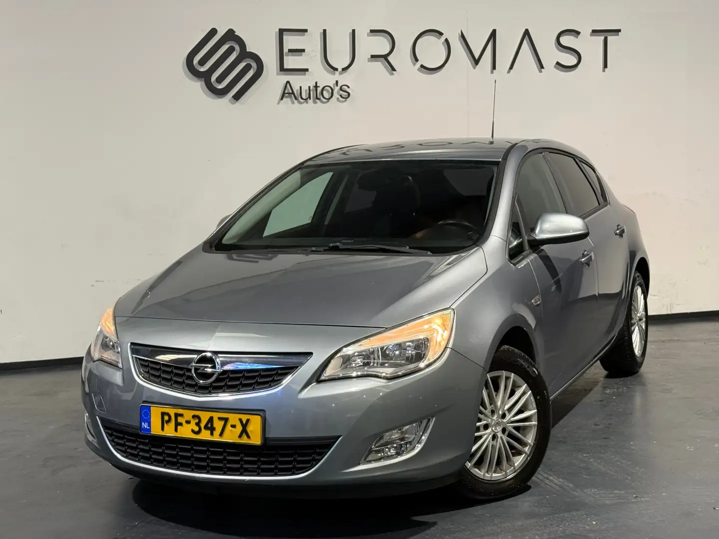 Opel Astra 1.4 Turbo Edition Airco Cruise Pdc Nieuwe Apk Grau - 1