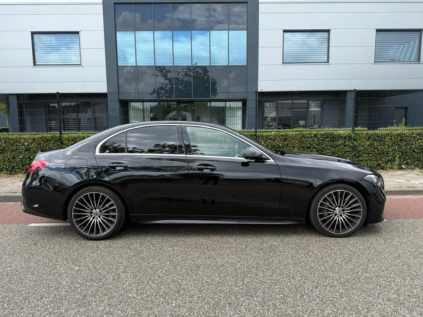 Mercedes-Benz C 300 AMG Line DISTRONIC Actieve Stuur assistent 360´ Ca Schwarz - 2
