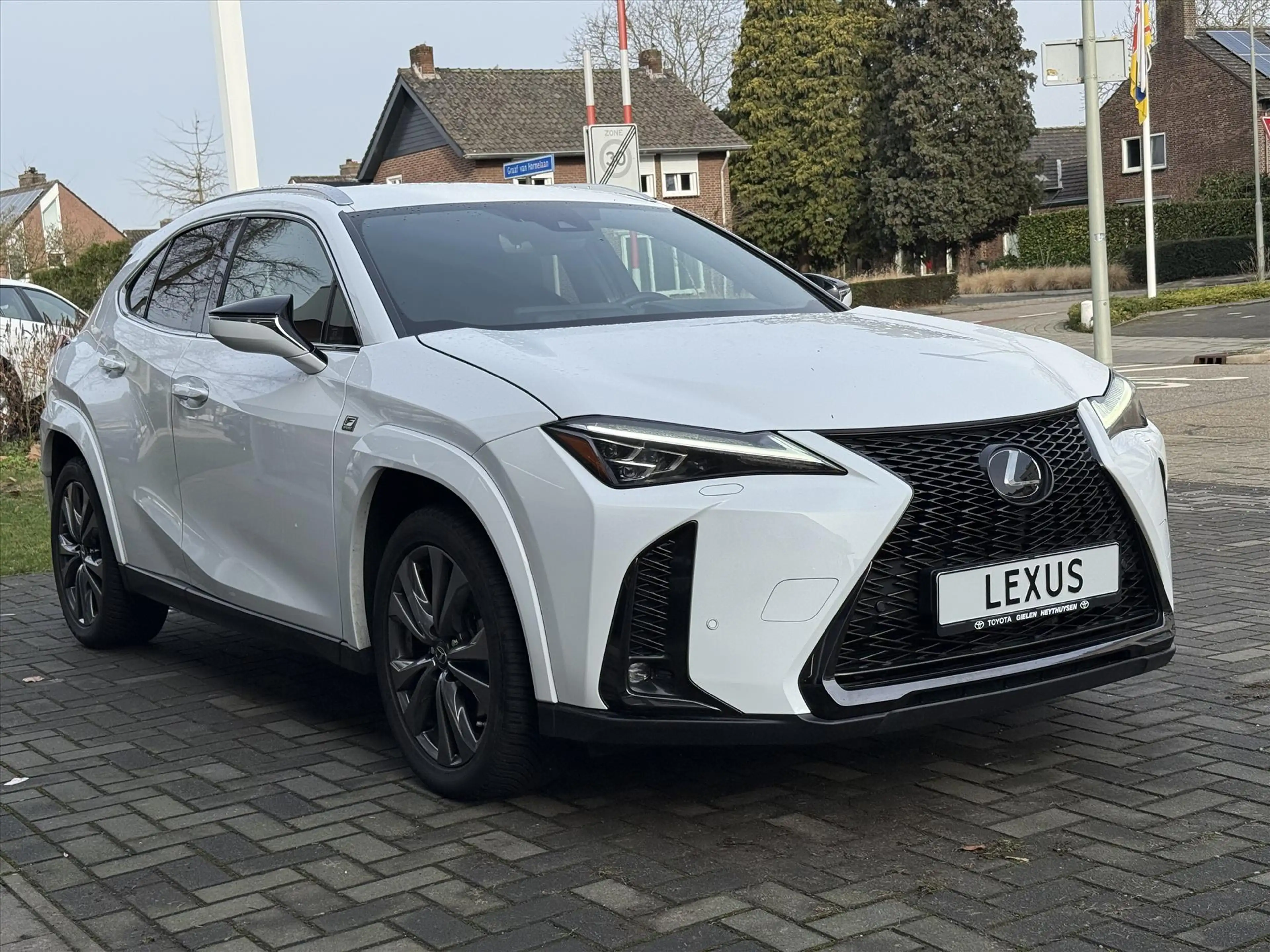 Lexus UX 250h F Sport Line | Facelift, Head up display, Blind Sp — photo 5