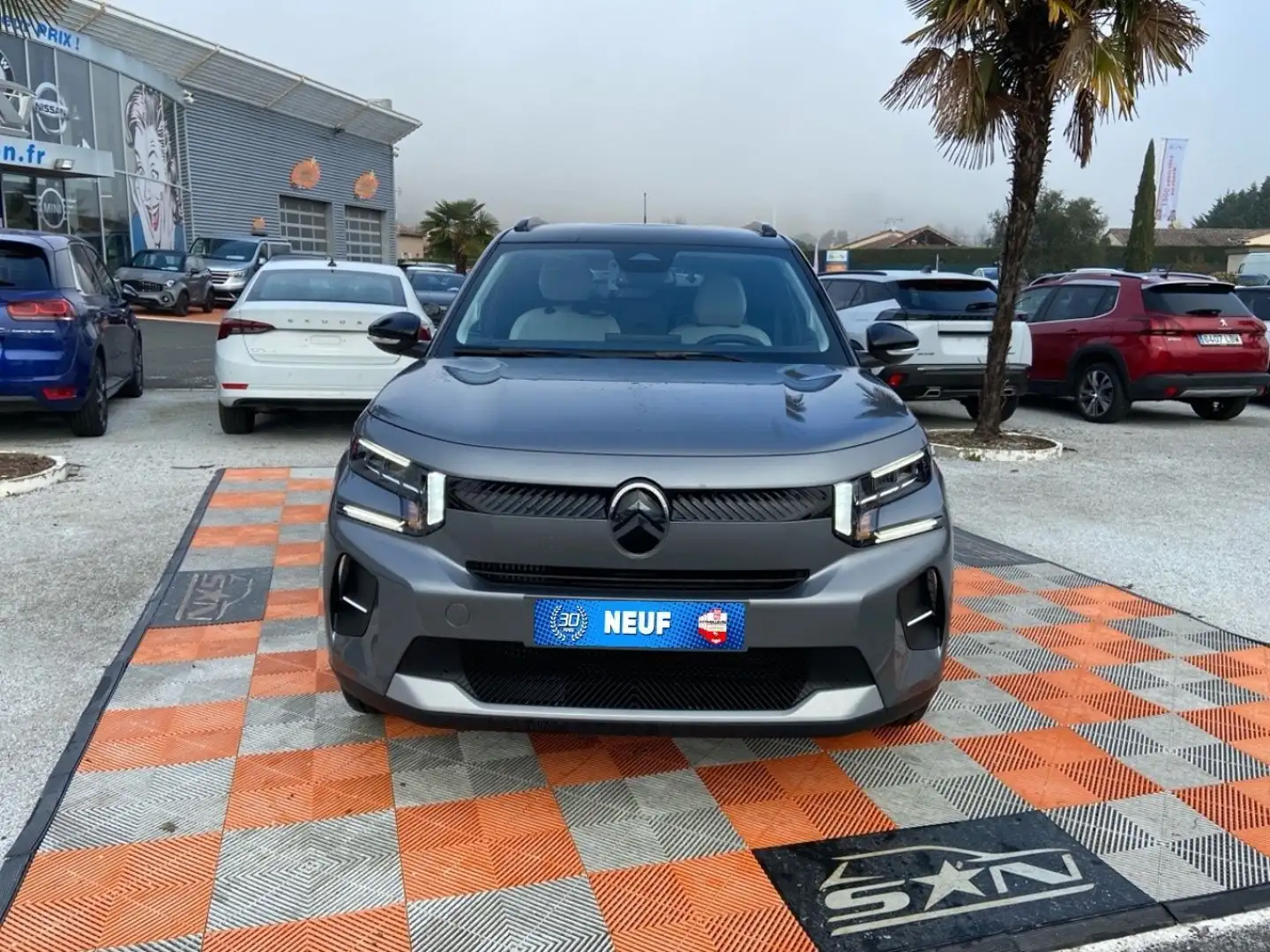 Citroen C3 NEW TURBO 100 BV6 MAX Gris - 2