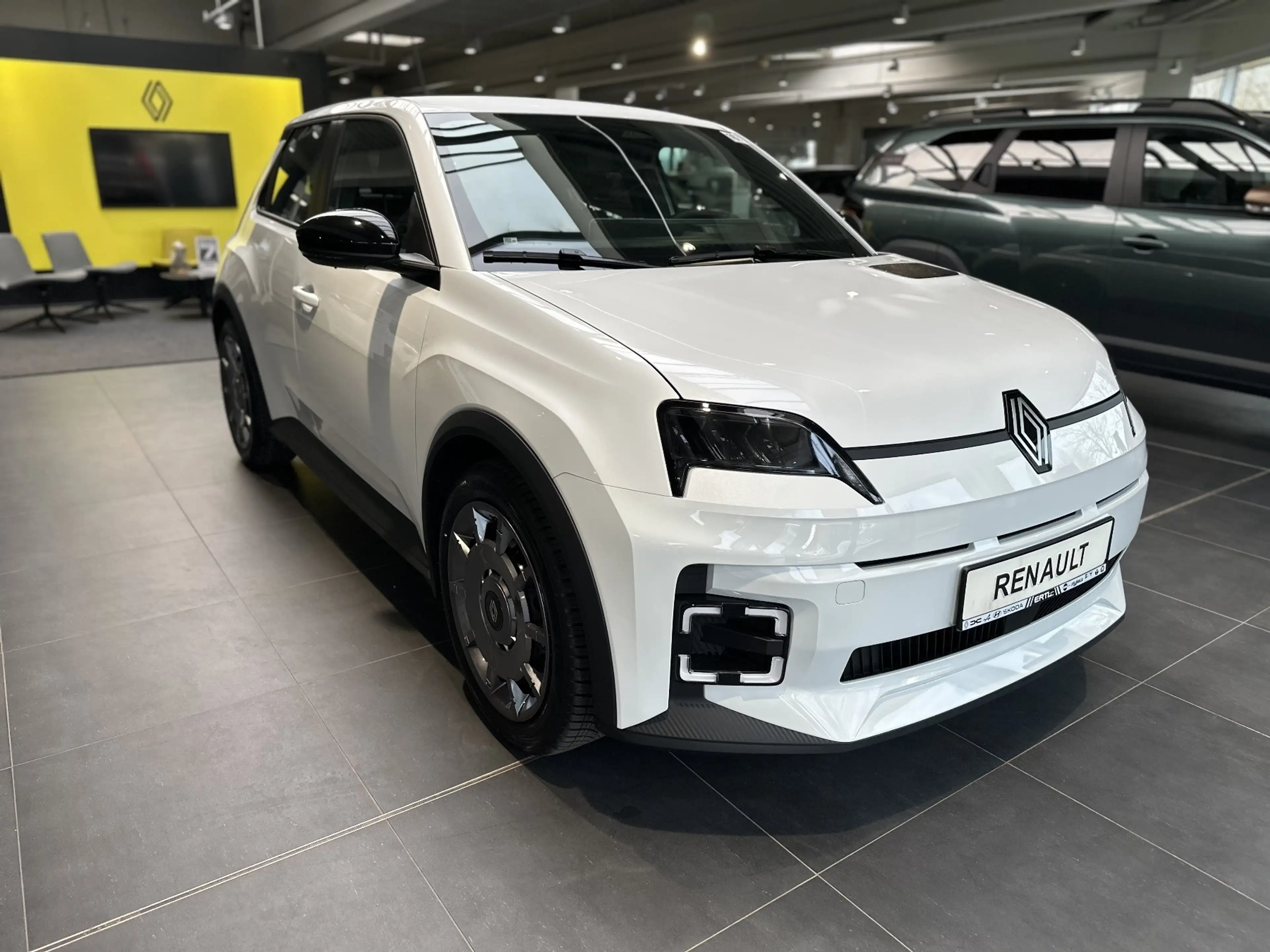 Renault R 5 E-Tech Evolution 120 PS Urban Range — photo 5
