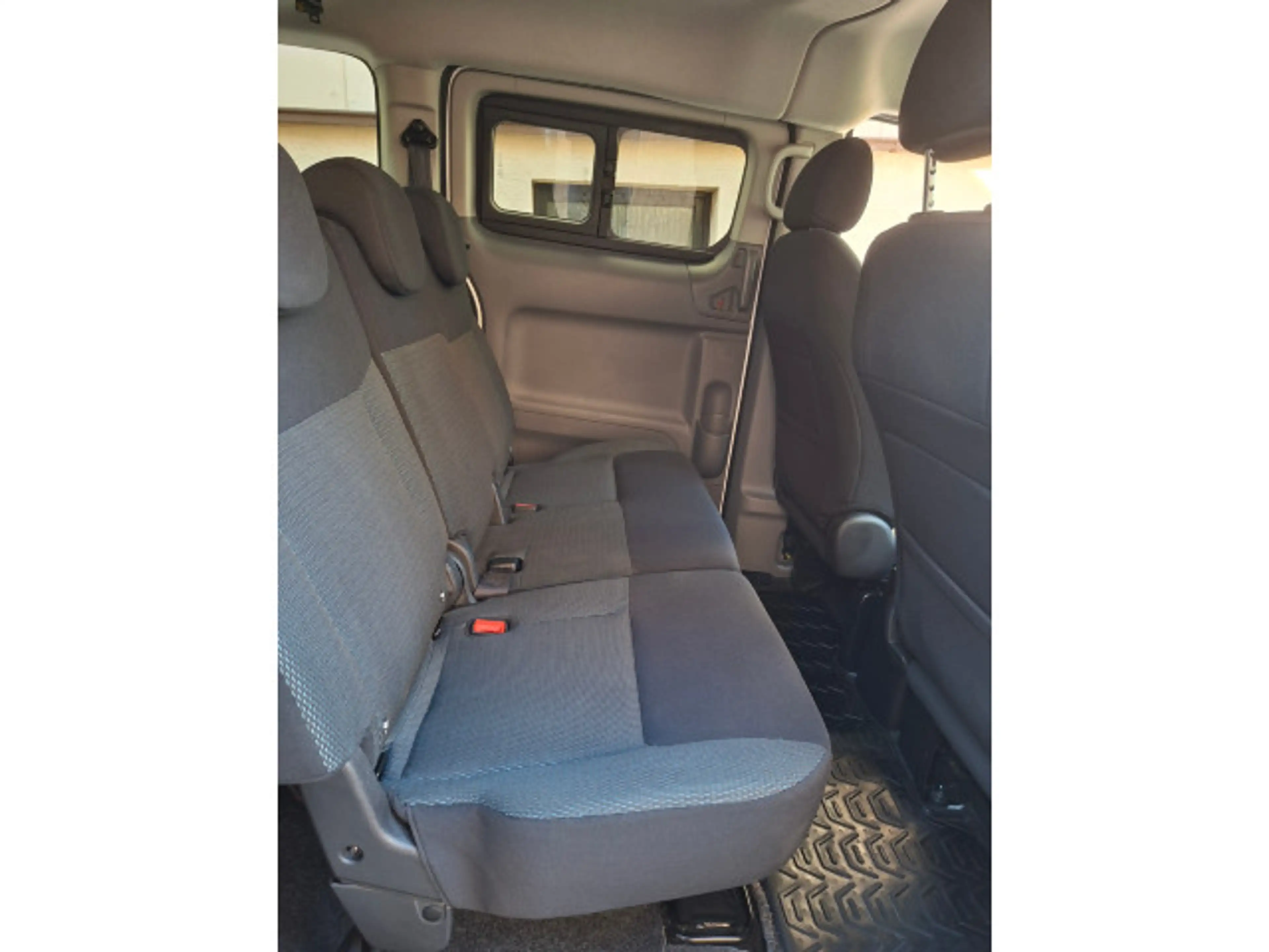 Nissan NV200 40kWh e-Evalia Navi Rückfahrkamera 7Sitzer — photo 13