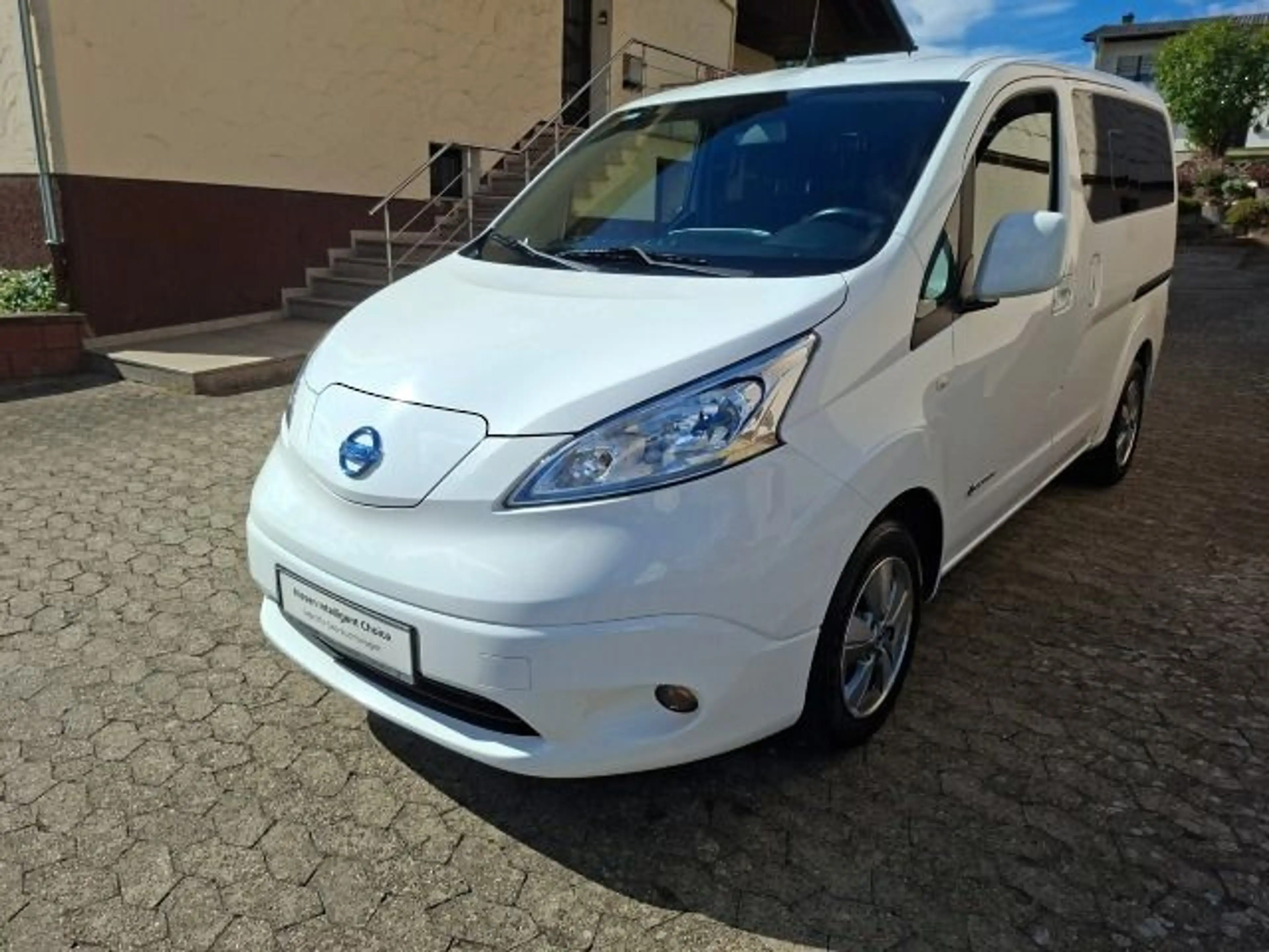 Nissan NV200 40kWh e-Evalia Navi Rückfahrkamera 7Sitzer — photo 2