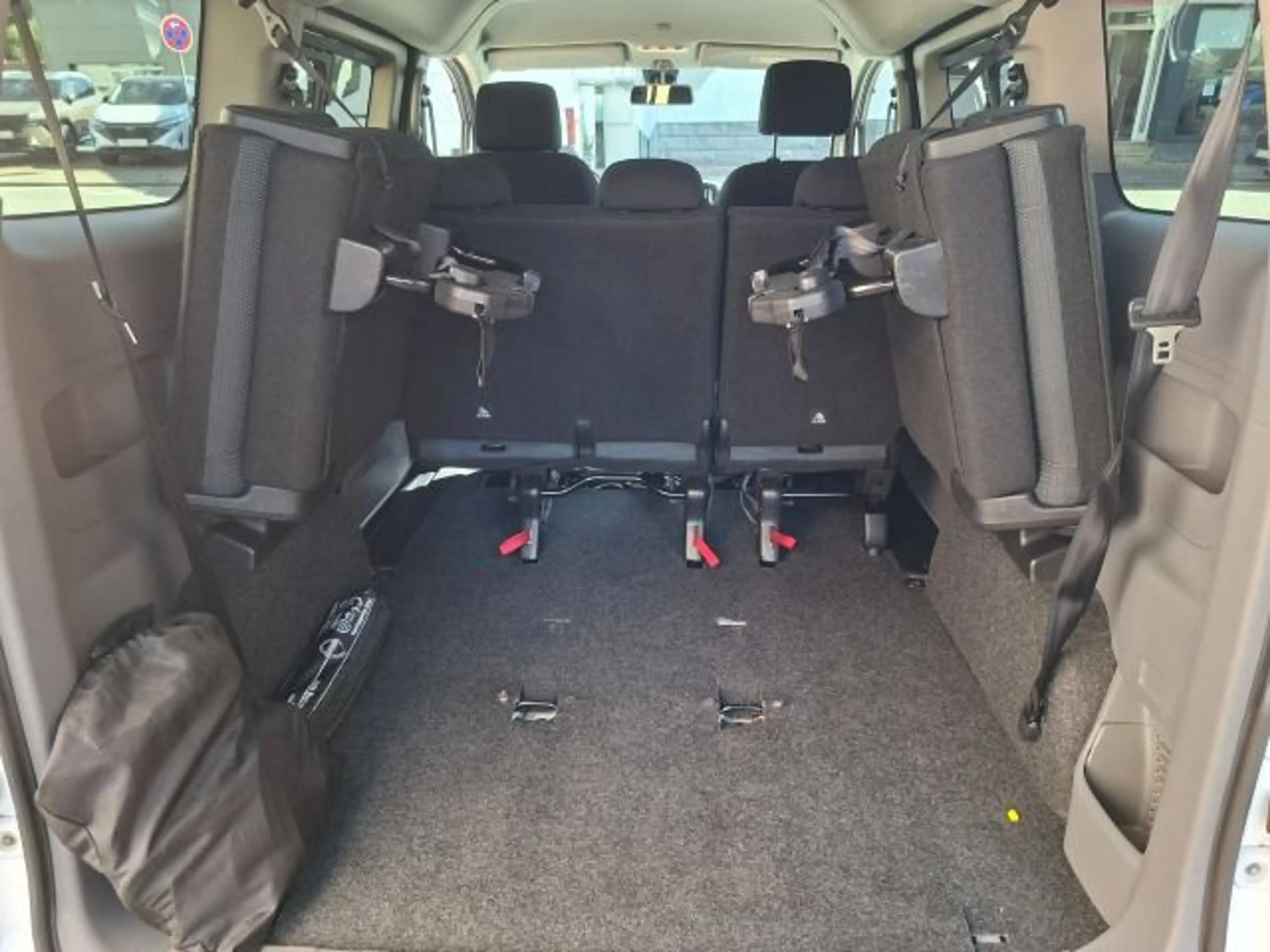 Nissan NV200 40kWh e-Evalia Navi Rückfahrkamera 7Sitzer — photo 10