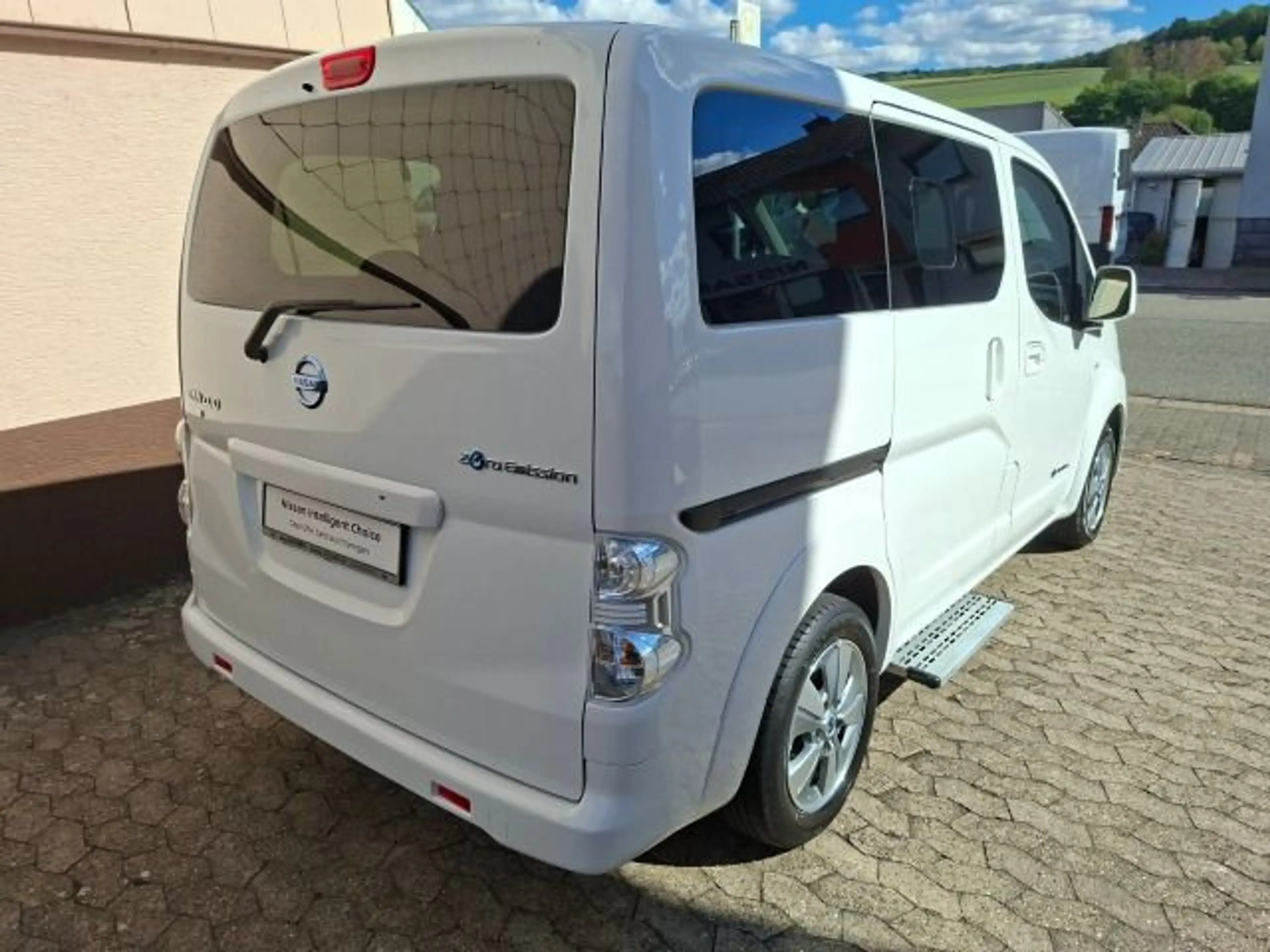 Nissan NV200 40kWh e-Evalia Navi Rückfahrkamera 7Sitzer — photo 6