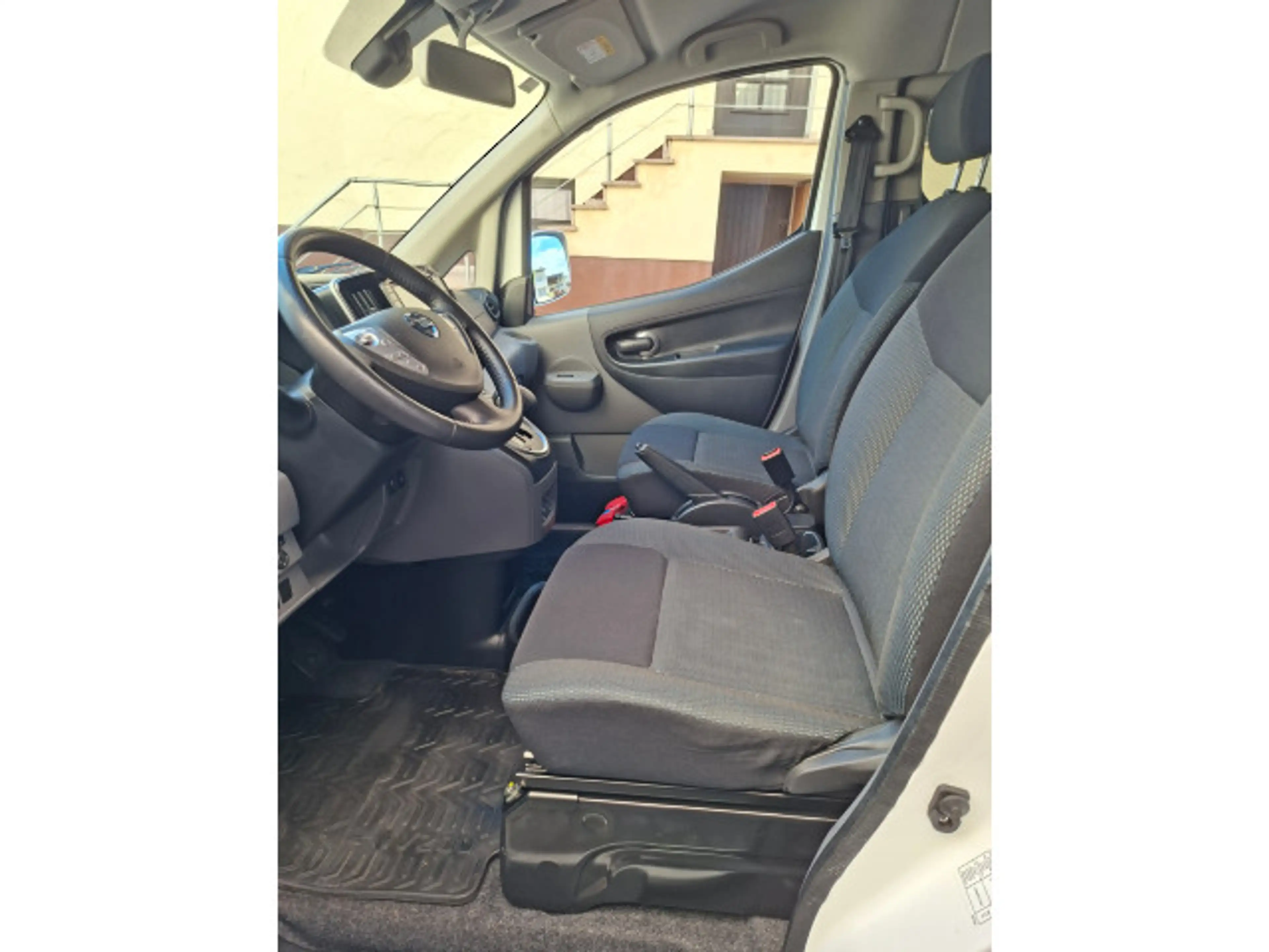 Nissan NV200 40kWh e-Evalia Navi Rückfahrkamera 7Sitzer — photo 15