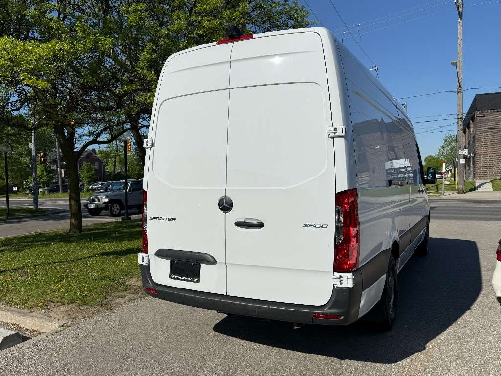2023 Mercedes-Benz Sprinter Cargo Van