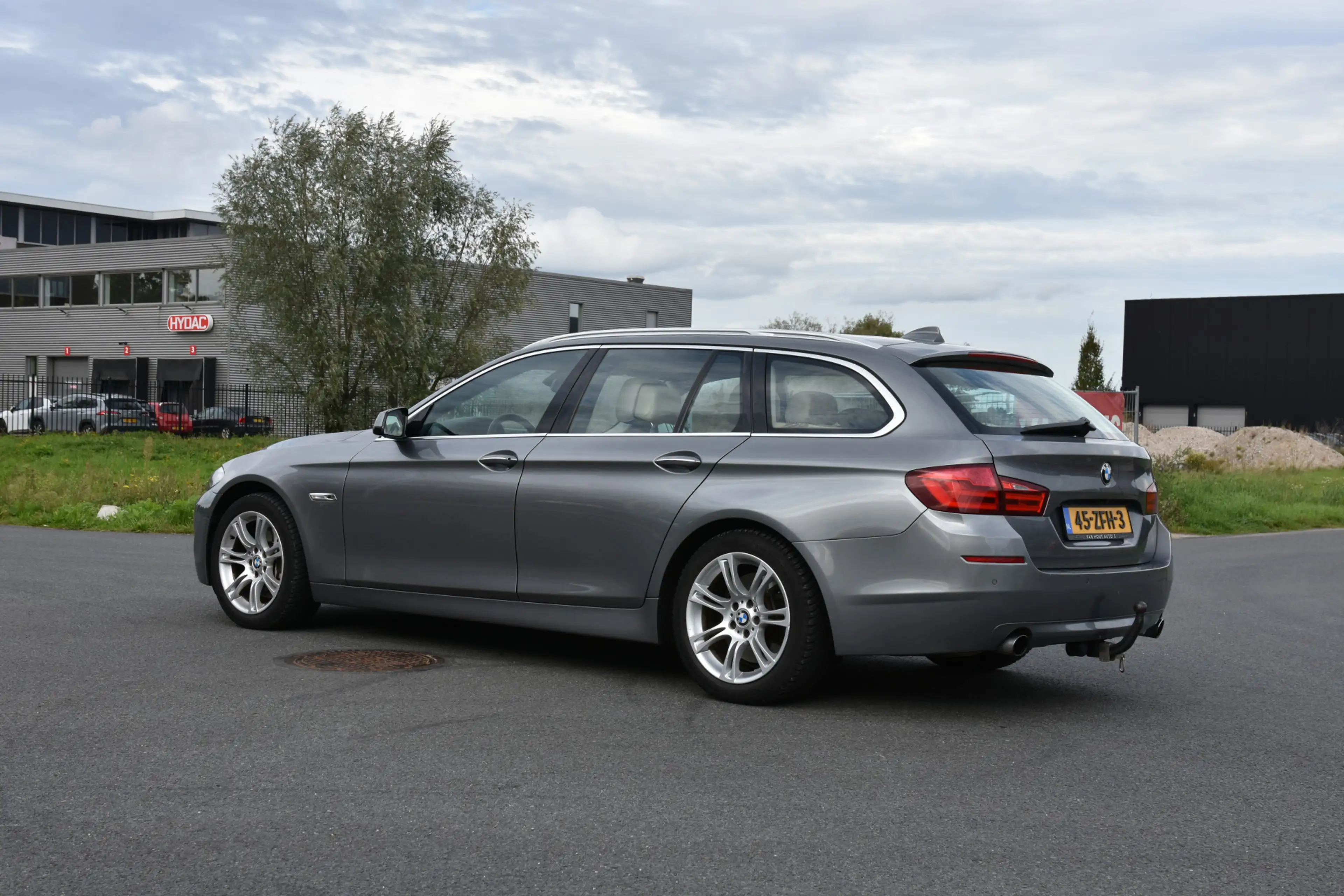 BMW 535 5-serie Touring 535i Upgrade Edition EXPORT / BUSI — photo 2