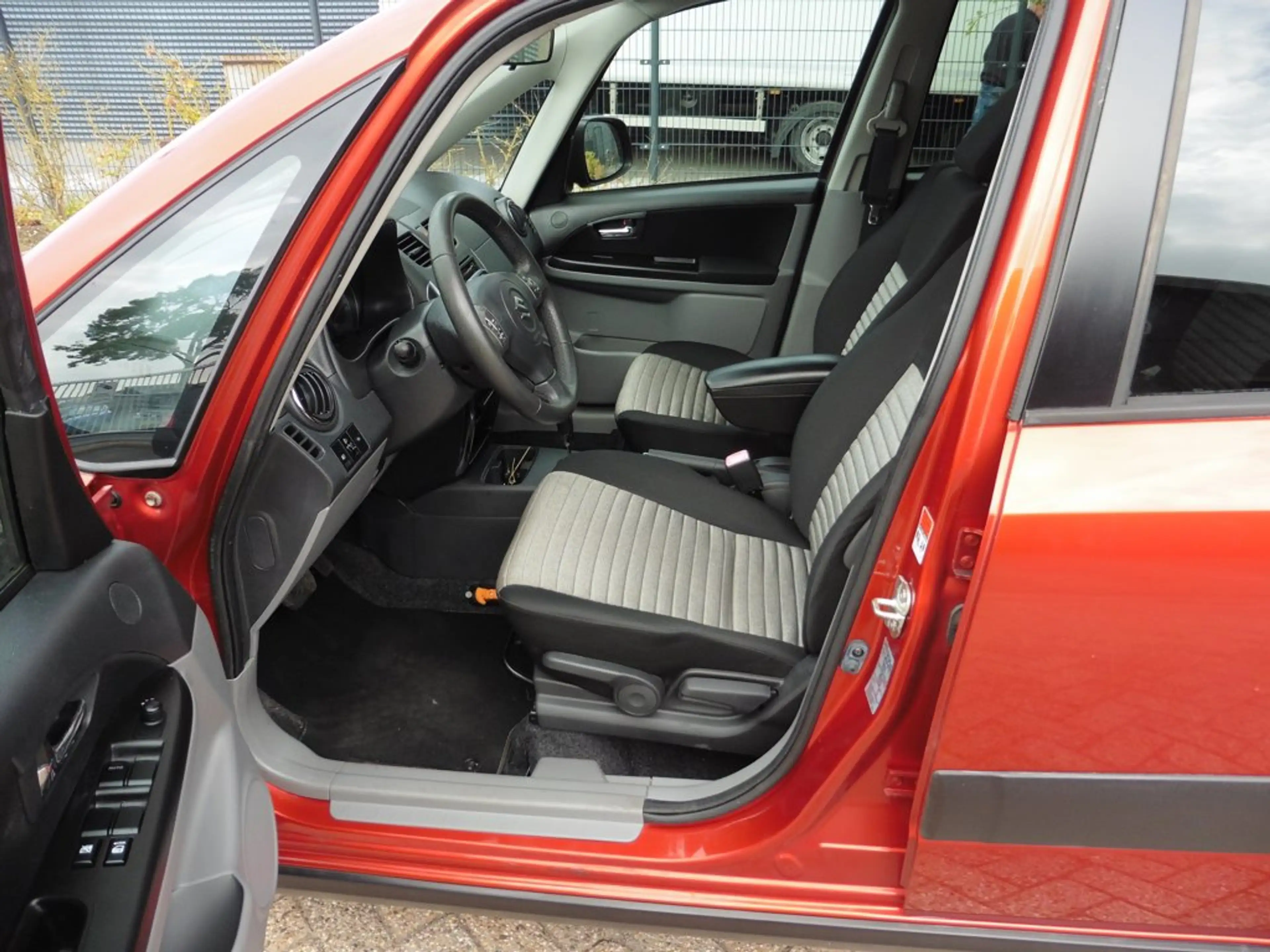 Suzuki SX4 1.6 Exclusive AUTOMAAT AIRCO — photo 7
