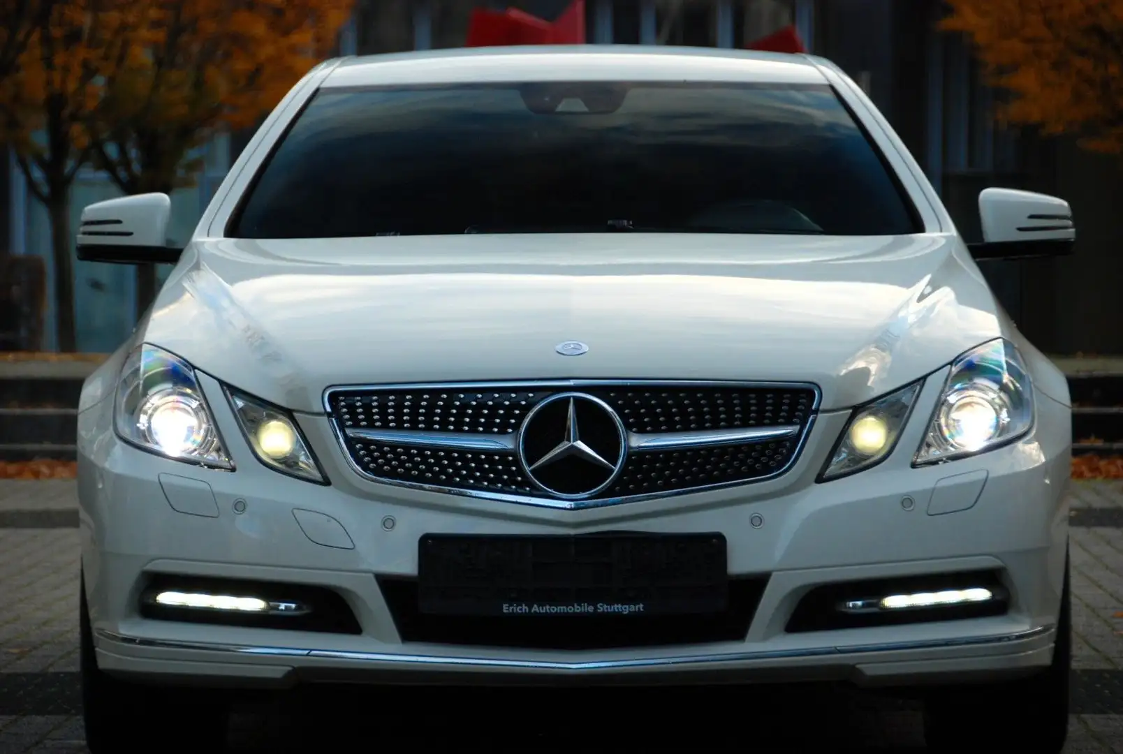 Mercedes-Benz E 250 CGI BlueEfficiency| XENON| ILS| NAVI| PDC Blanc - 2