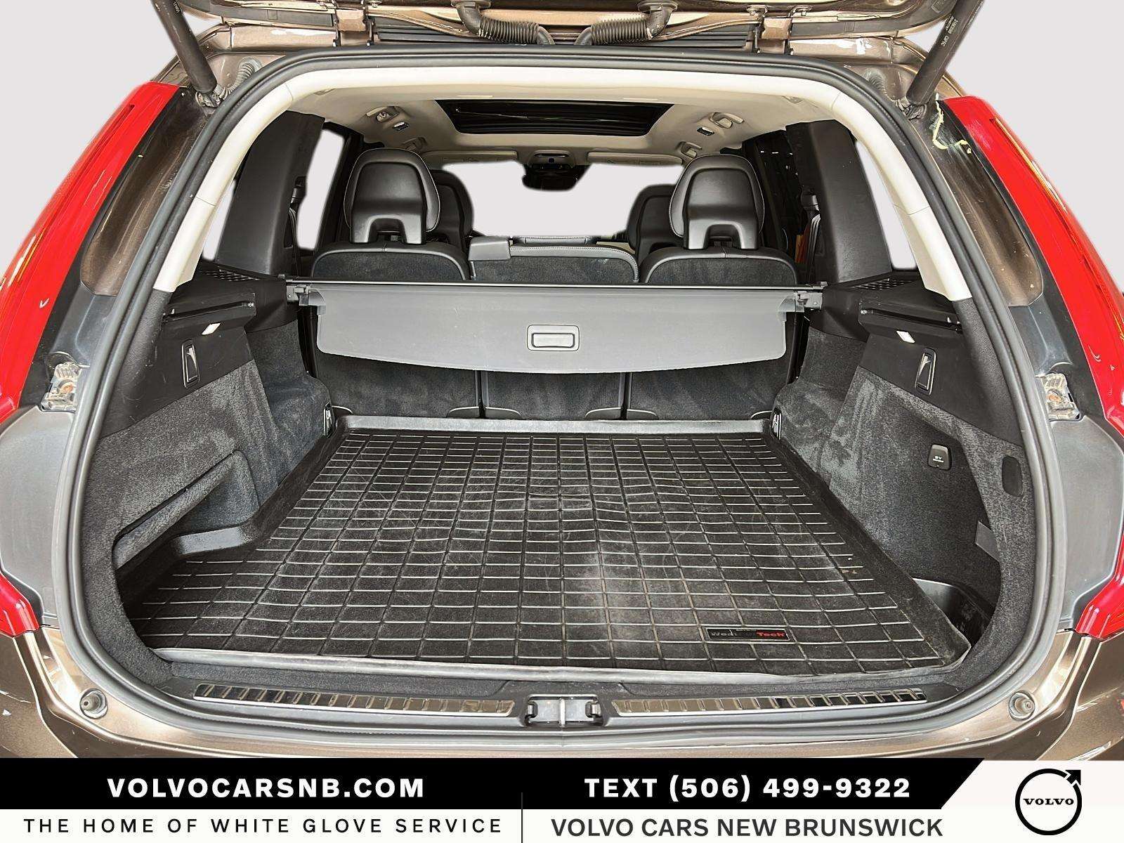 2017 Volvo XC90 T5 Momentum | Leather Seats | Moonroof thumb 6