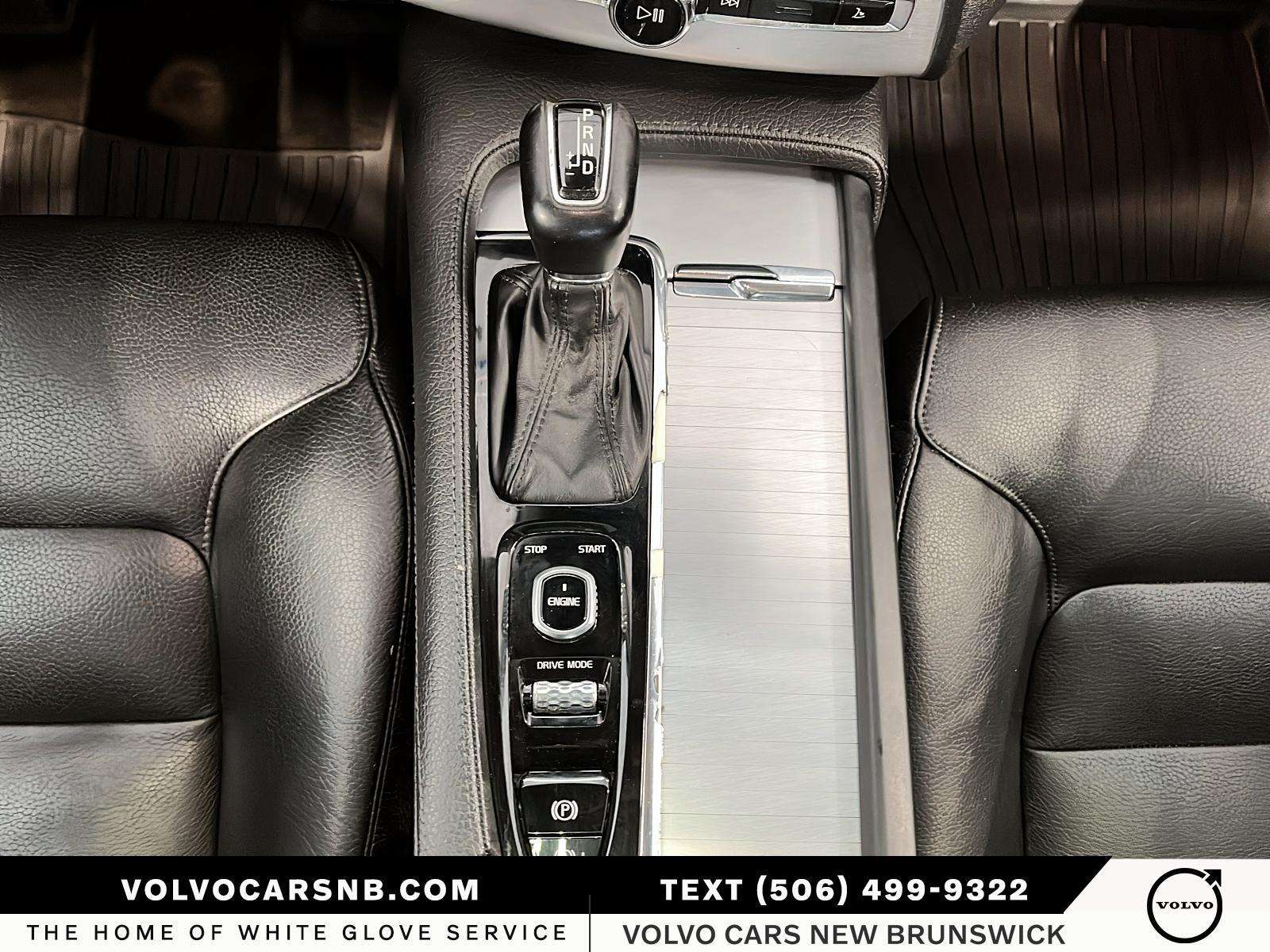 2017 Volvo XC90 T5 Momentum | Leather Seats | Moonroof thumb 14