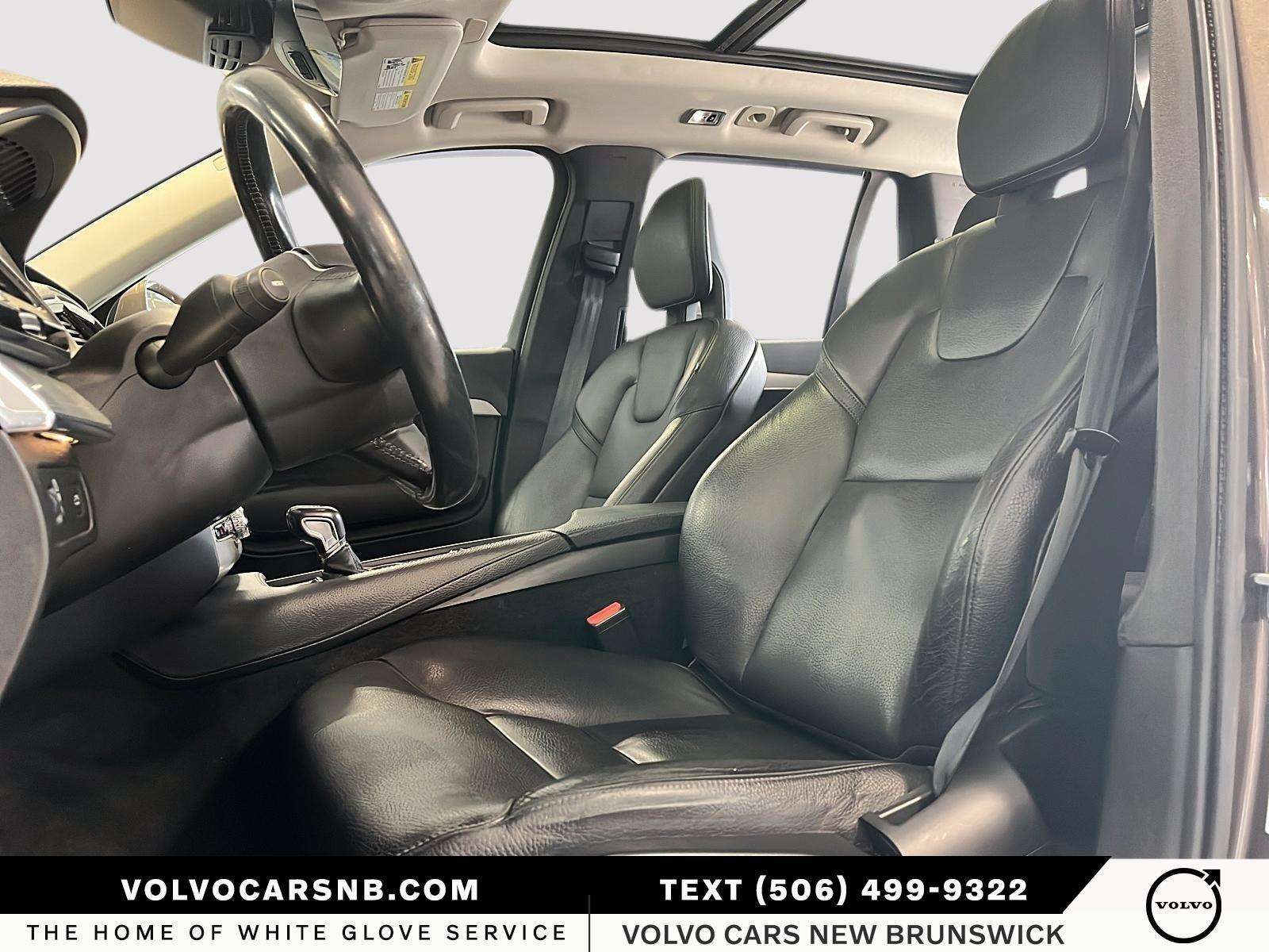 2017 Volvo XC90 T5 Momentum | Leather Seats | Moonroof thumb 8