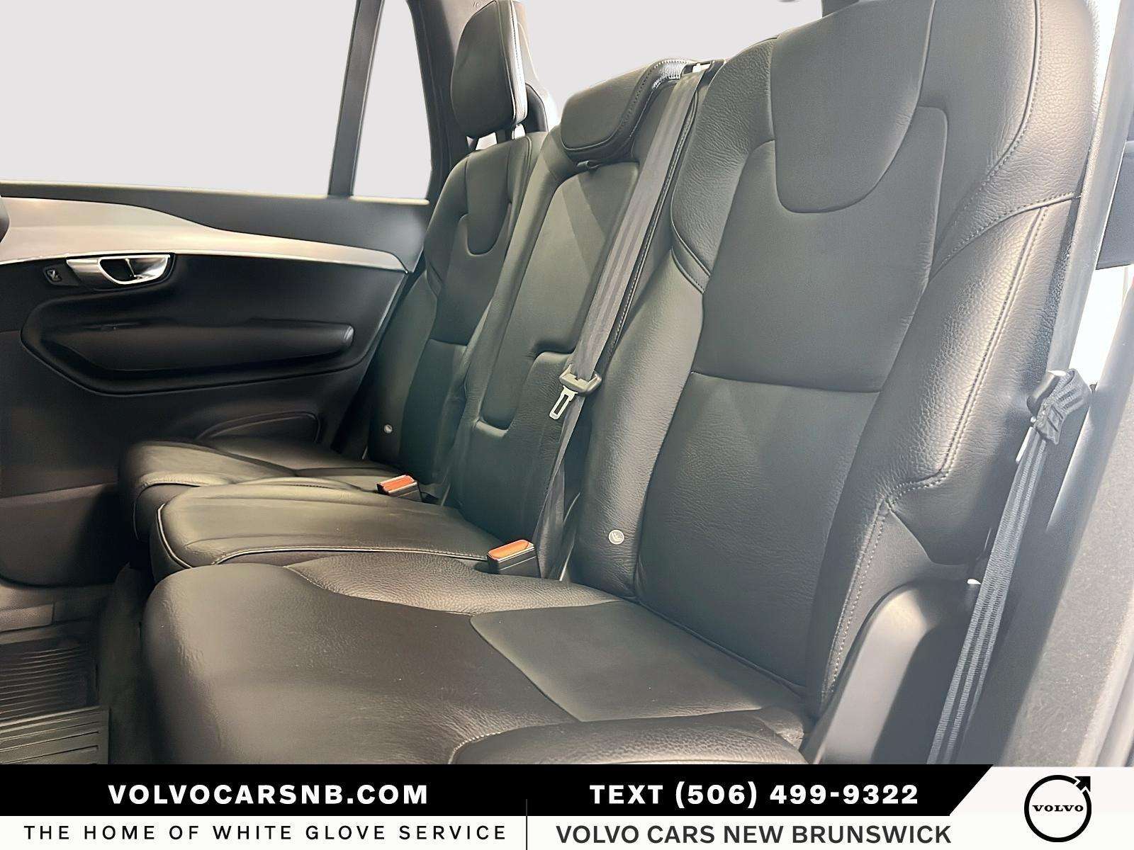 2017 Volvo XC90 T5 Momentum | Leather Seats | Moonroof thumb 9