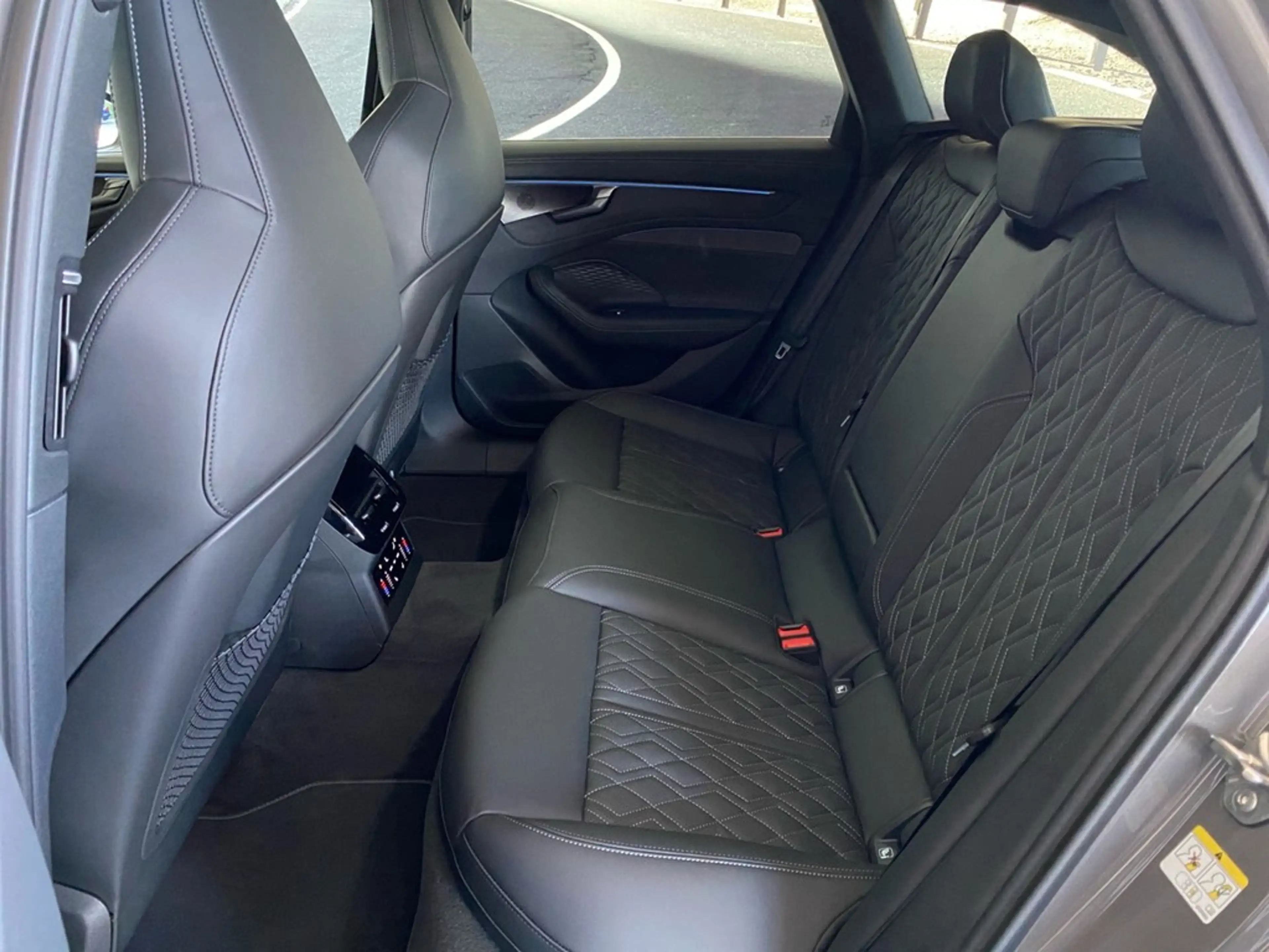 Audi A6 allroad TDI quattro PANO+HUD+AHK+360°+ACC+PRO+PROMO — photo 6