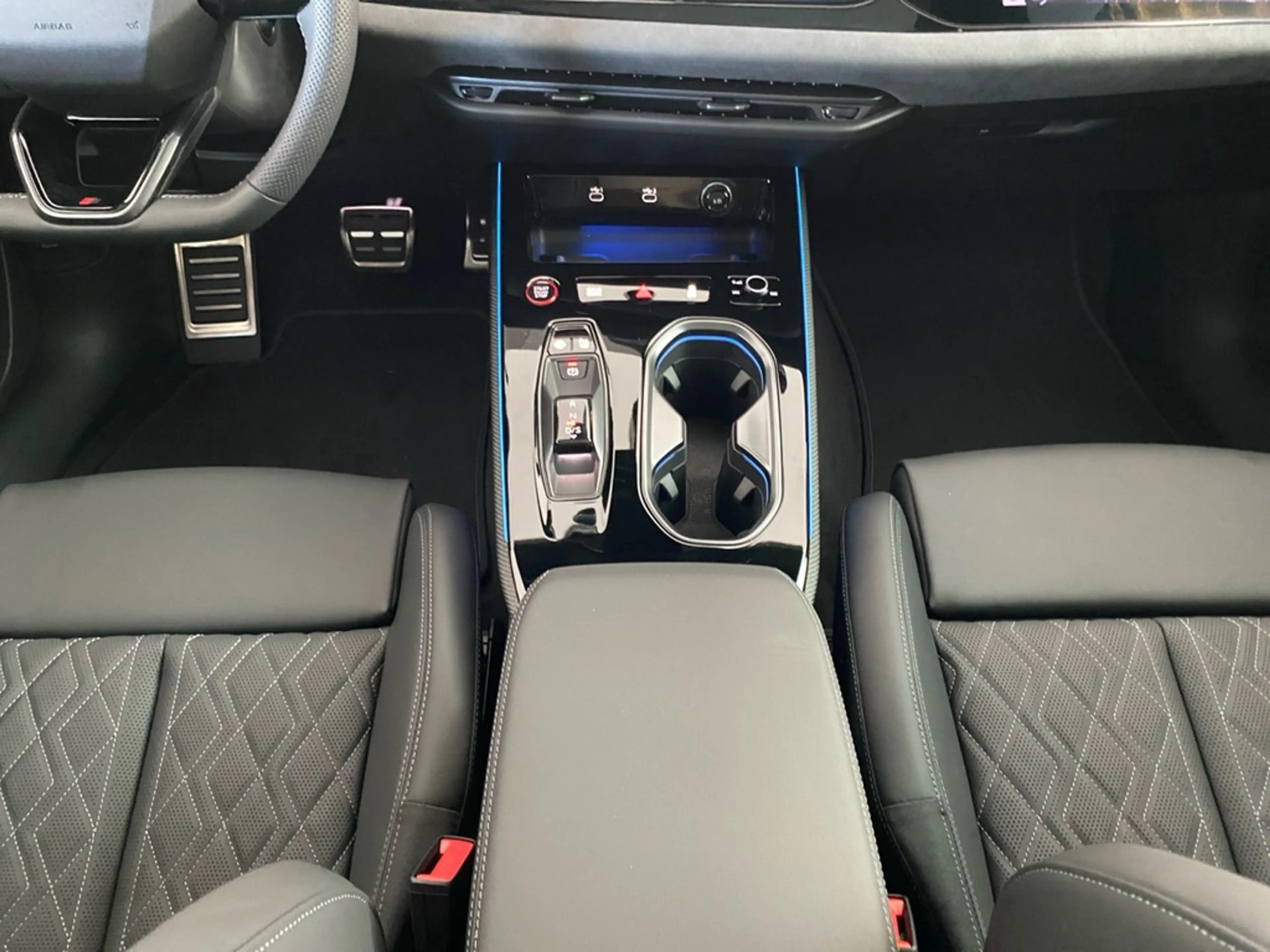 Audi A6 allroad TDI quattro PANO+HUD+AHK+360°+ACC+PRO+PROMO — photo 11