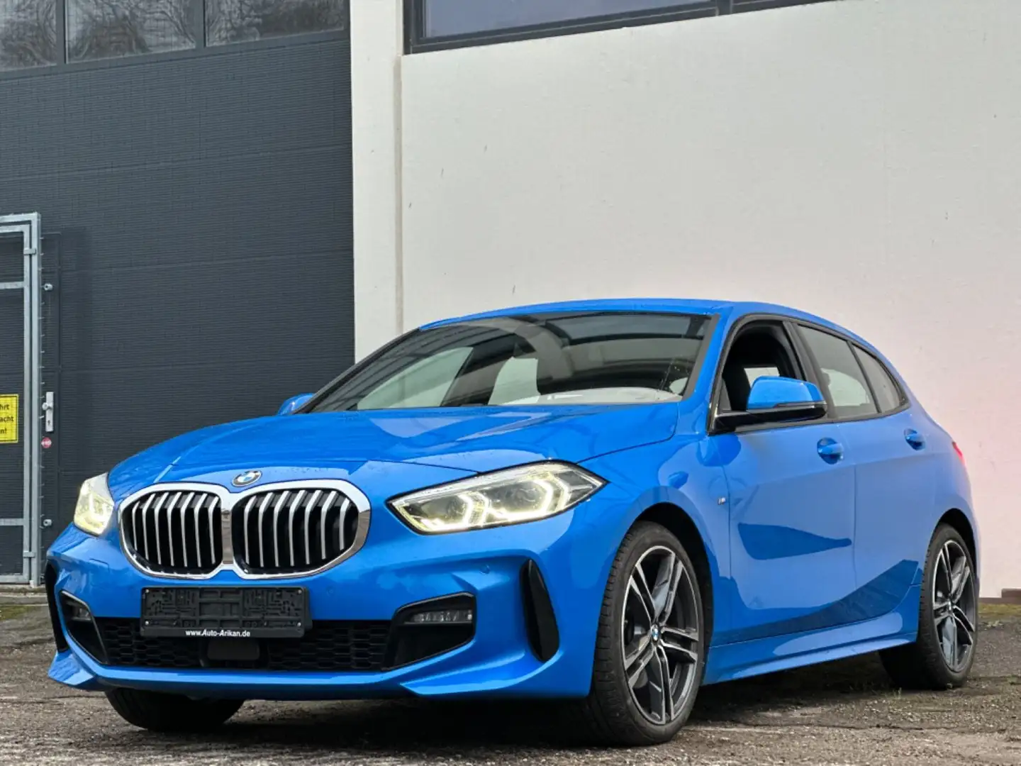 BMW 118 1 Lim. 118 i M Sport LED/Ambiente/L-Heizung Blauw - 1