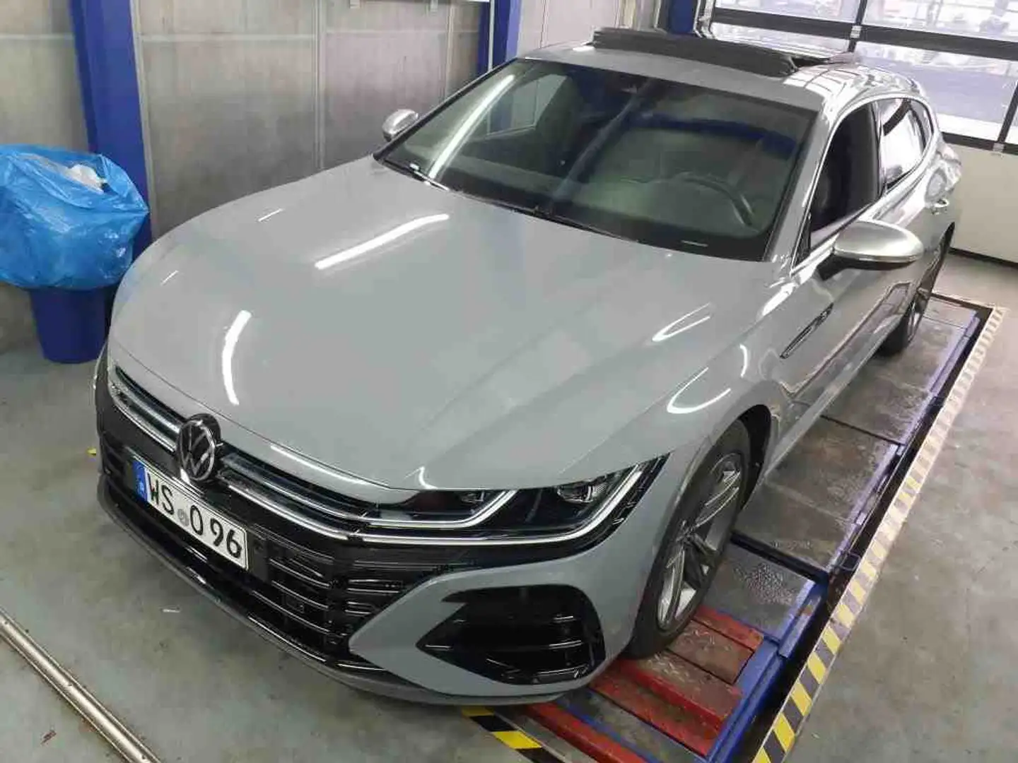 Volkswagen Arteon Shooting Brake R *Sonderleasing* H&K Schiebed. IQL Grau - 2