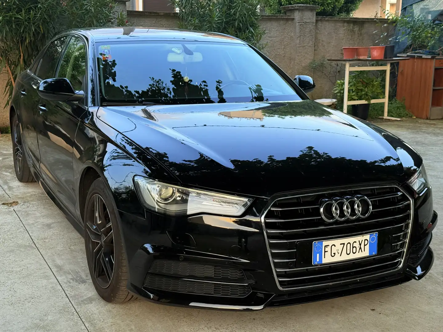 Audi A6 2.0 TDI ultra business - 1