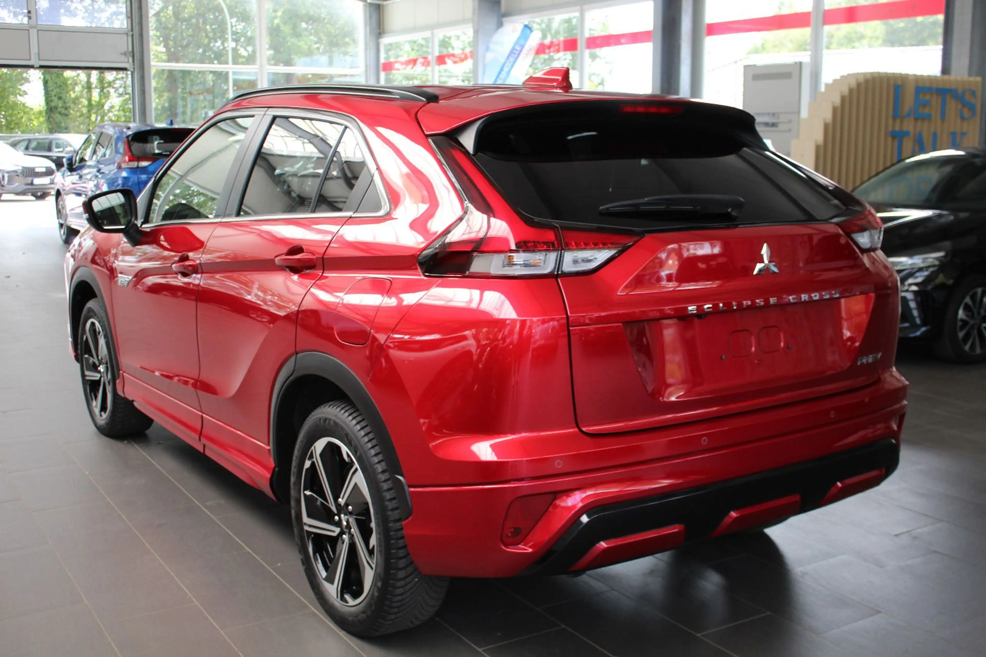 Mitsubishi Eclipse Cross Plug-in Hybrid Select 4WD — photo 5