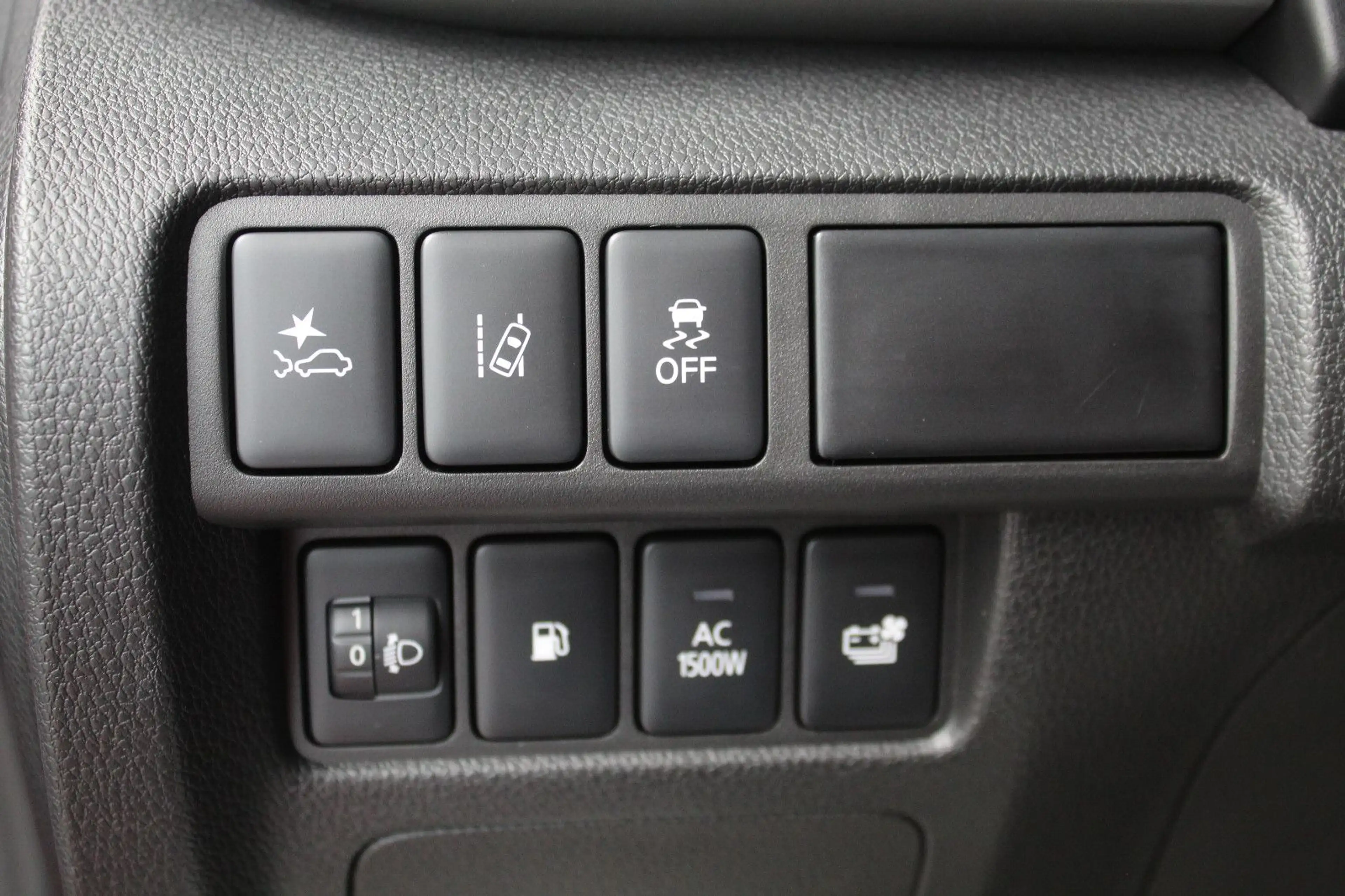 Mitsubishi Eclipse Cross Plug-in Hybrid Select 4WD — photo 13