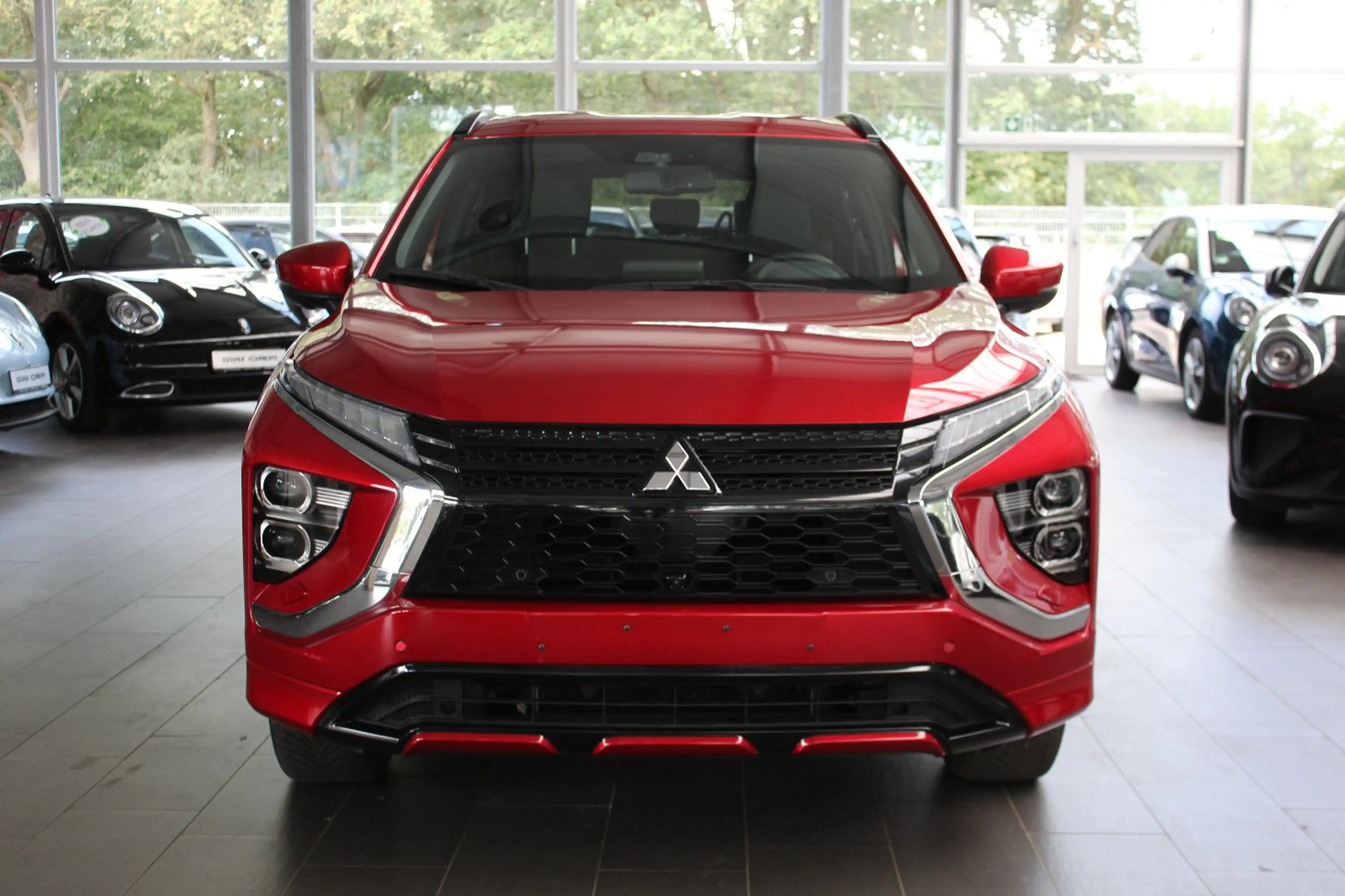 Mitsubishi Eclipse Cross Plug-in Hybrid Select 4WD — photo 3