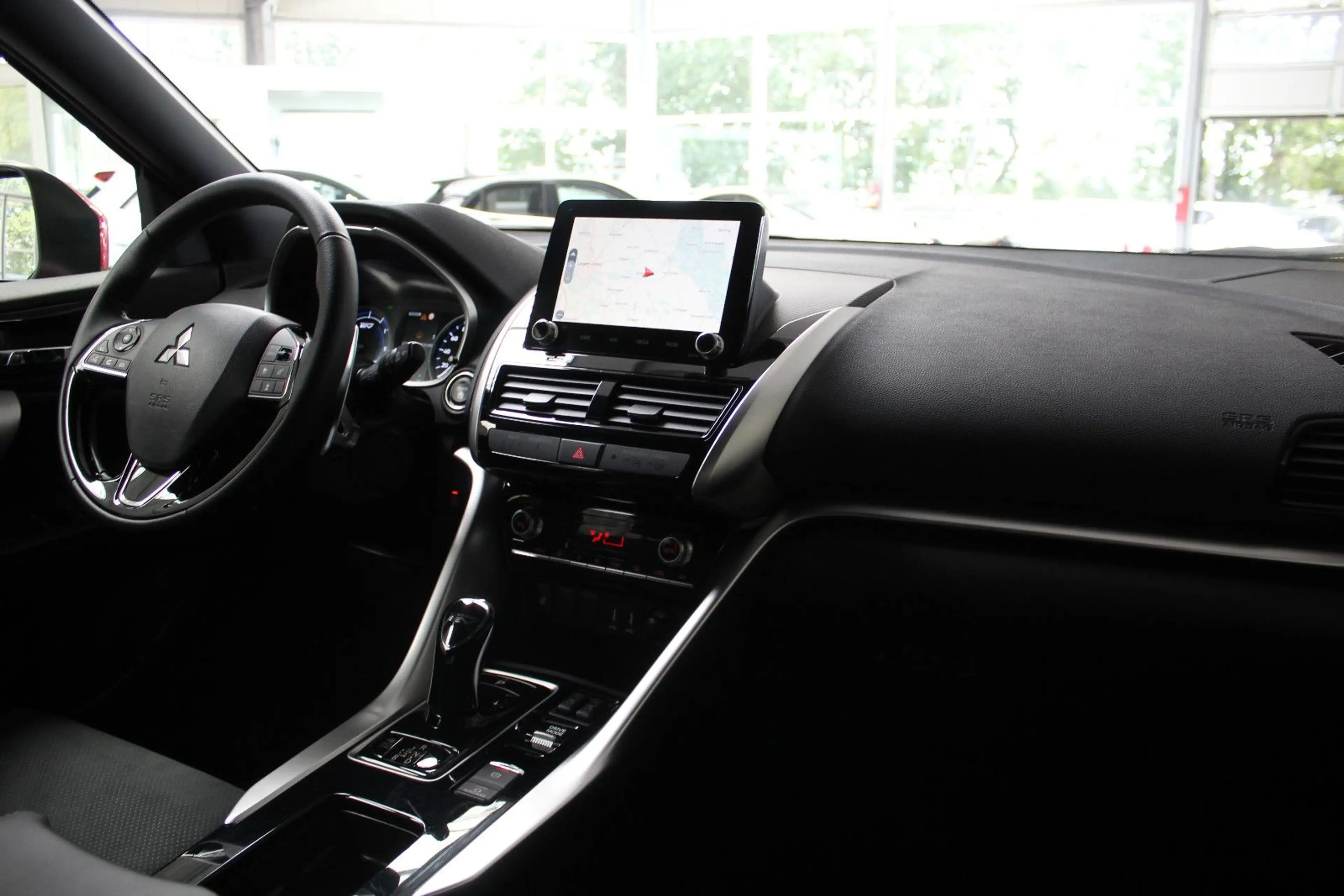 Mitsubishi Eclipse Cross Plug-in Hybrid Select 4WD — photo 11