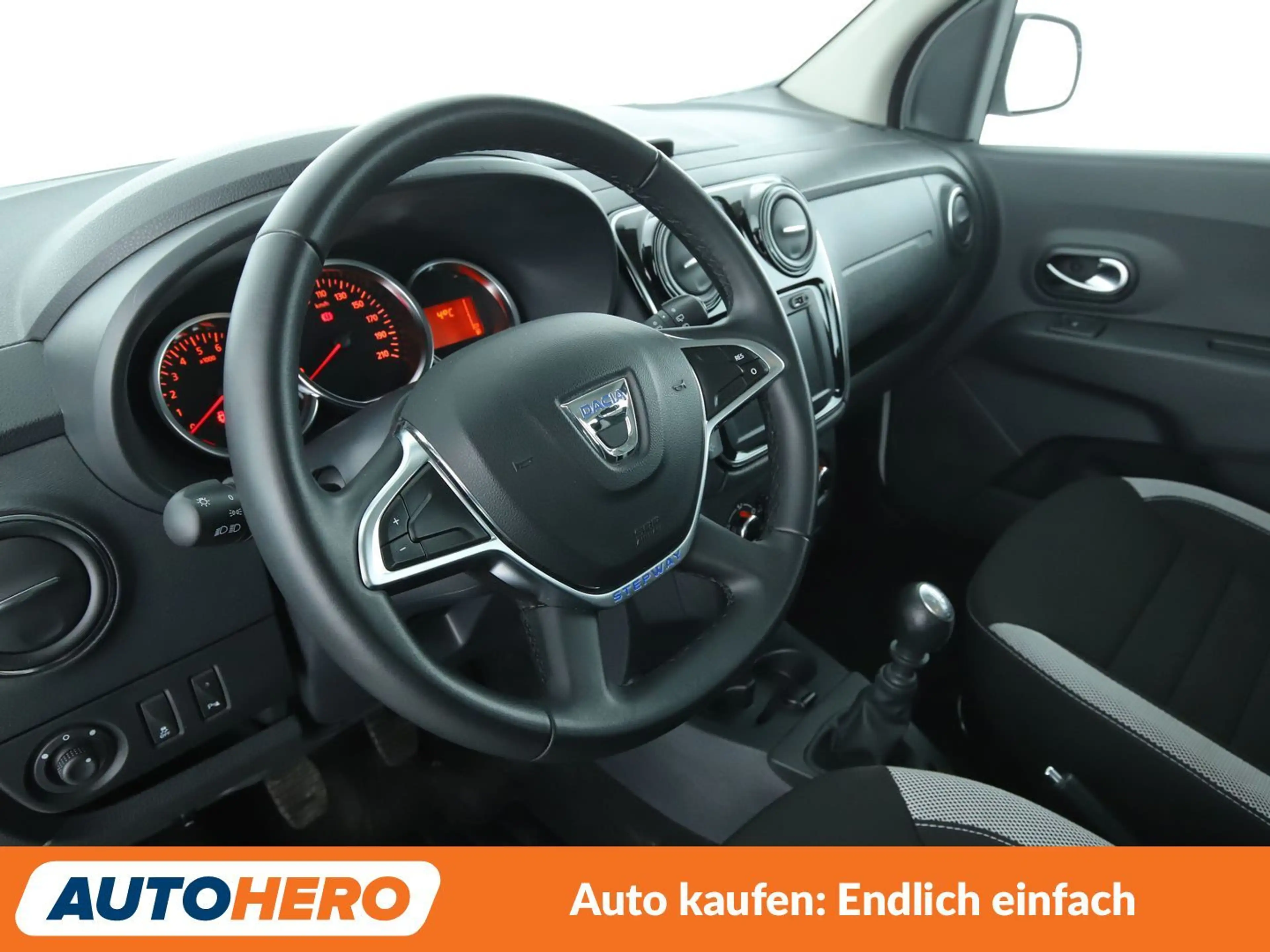 Dacia Lodgy 1.5 Blue dCi Stepway Plus *NAVI*TEMPO*LIM*CAM*PDC* — photo 11