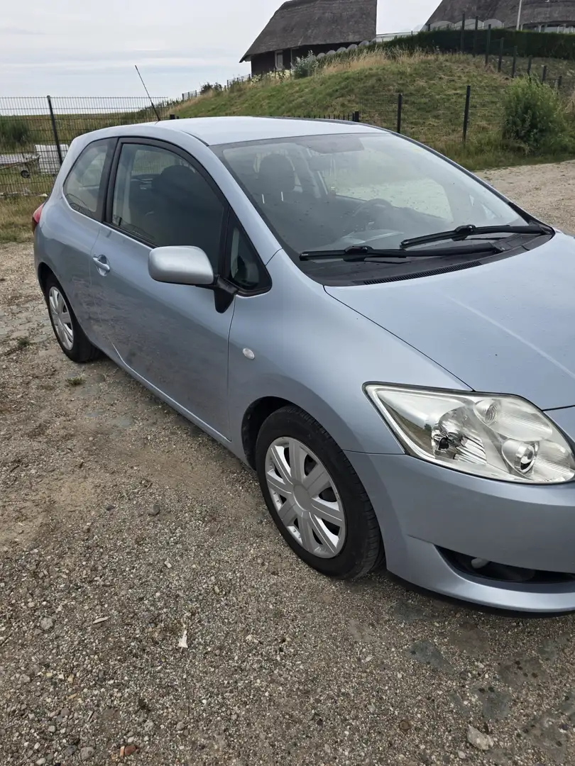 Toyota Auris 1.3 Aspiration Синий - 2