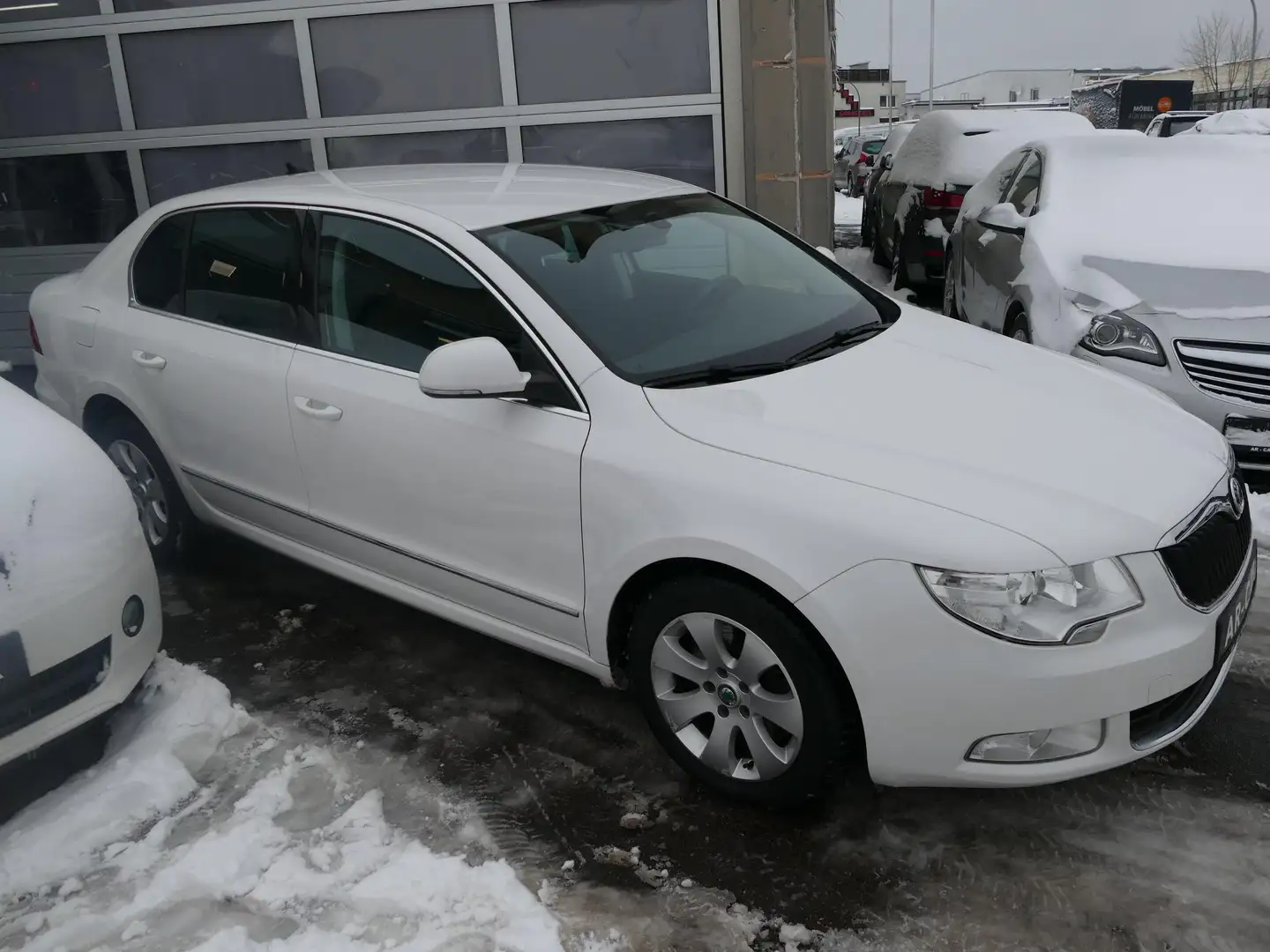 Skoda Superb II 1.4 TSI Limousine Xenon Navi Einparkhilfe Klima Weiß - 2