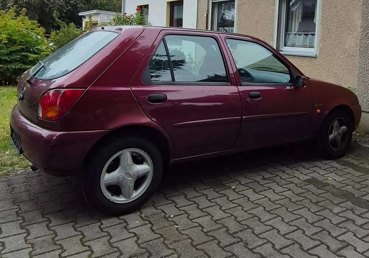 Ford Fiesta Flair, foto 2