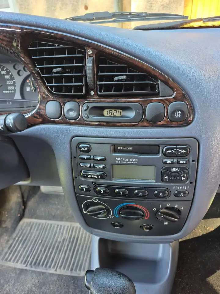 Ford Fiesta Flair, foto 9