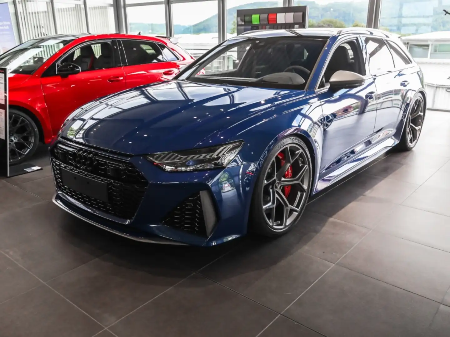 Audi RS6 Avant performance AHK Pano Keramik B&O Laser Bleu - 2
