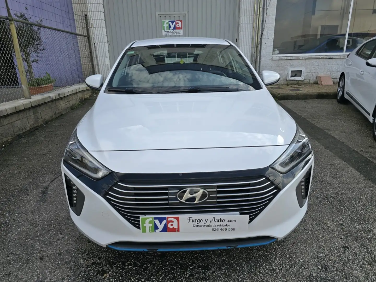 Hyundai IONIQ HEV 1.6 GDI Tecno Blanco - 2