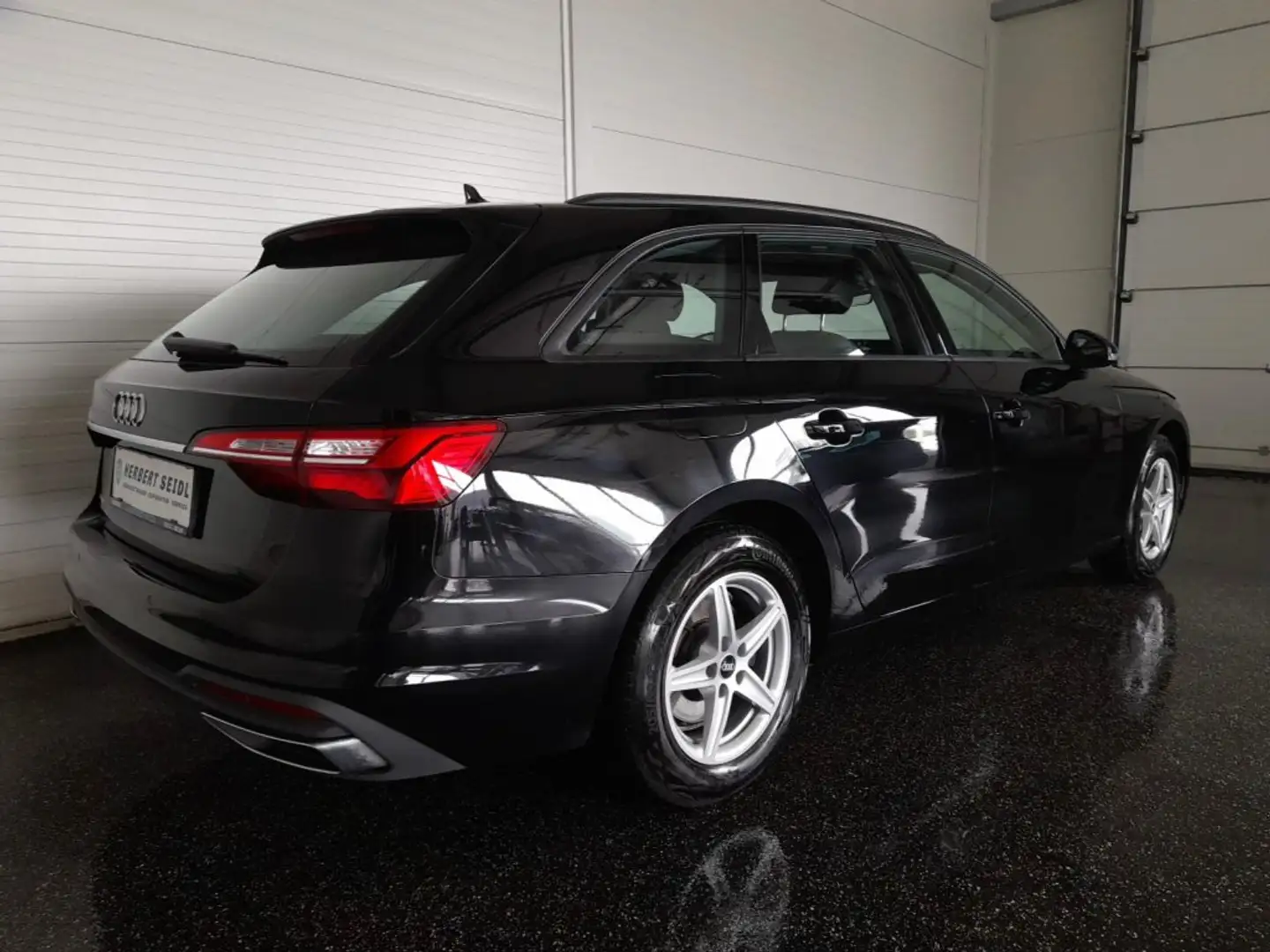 Audi A4 Avant 35 TDI S-tr. *VOLL-LED MIT FLA / NAVI / SPORTSITZE MIT MASSAGE / TEMPOMAT / PDC VO & HI* Schwarz - 2