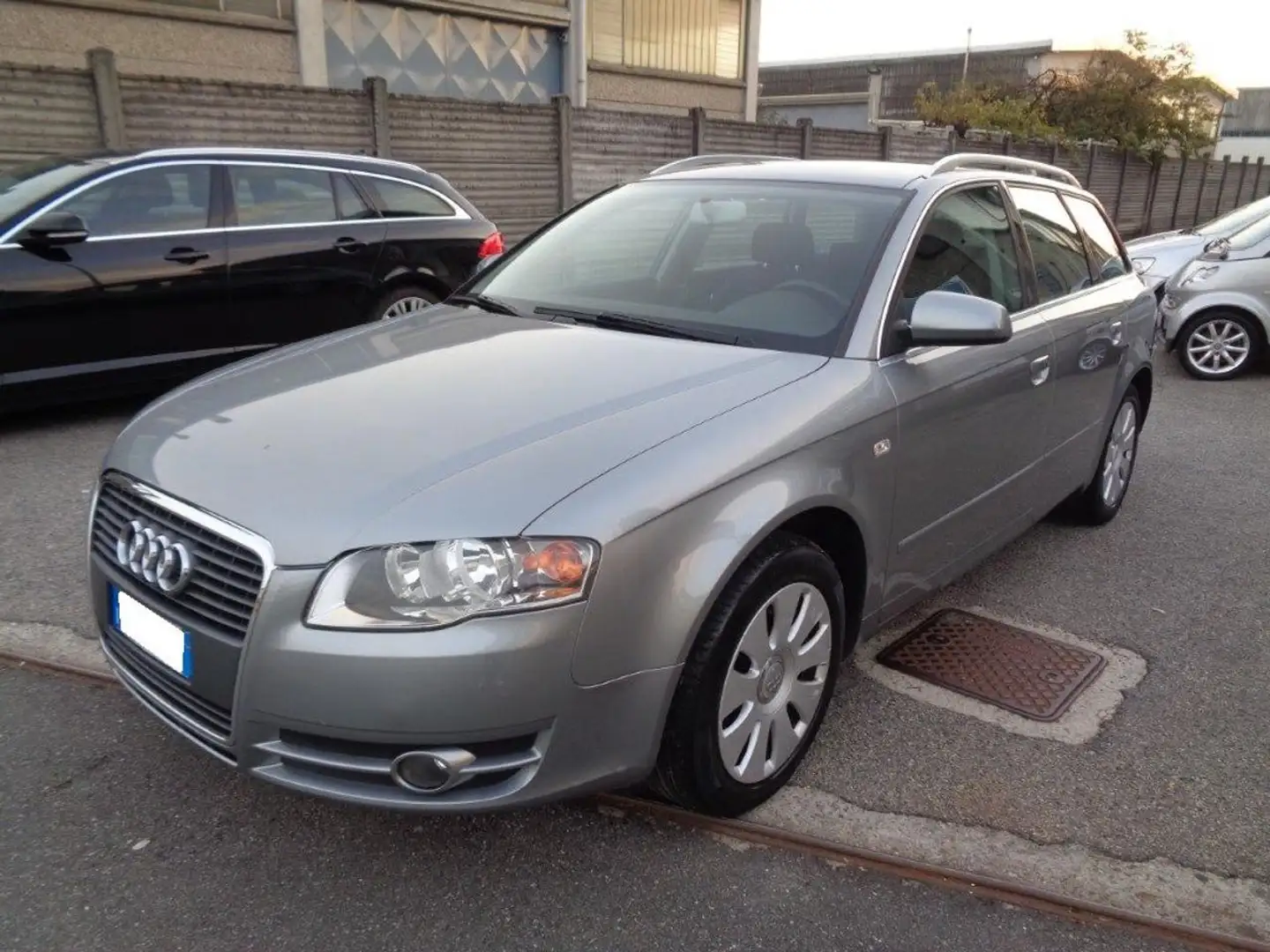 Audi A4 2.0 20V Avant *UNIPRO**IVA ESPOSTA**FINANZIABILE* Gris - 2