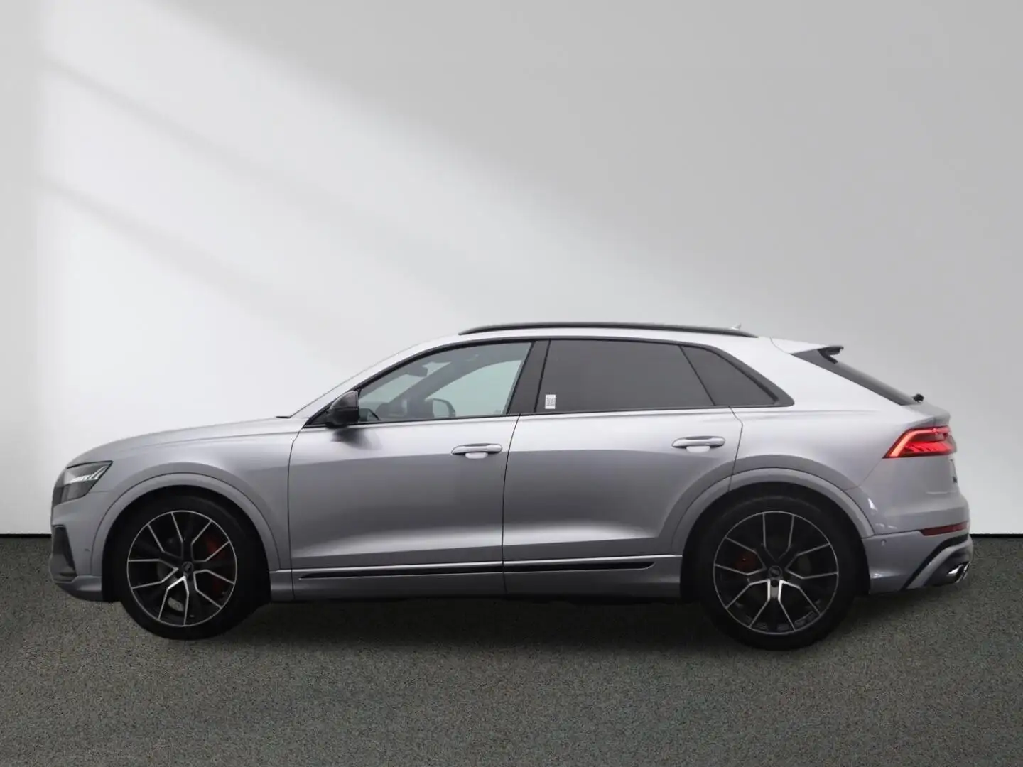 Audi SQ8 4.0 TFSI quattro Matrix-LED Panorama B&O 22" Silber - 2