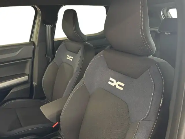 Dacia Duster view 14