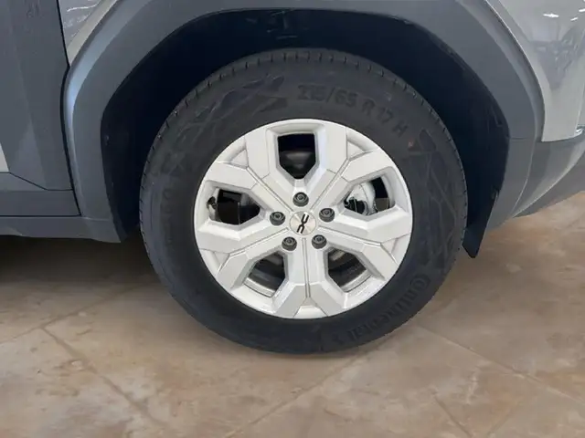 Dacia Duster view 6