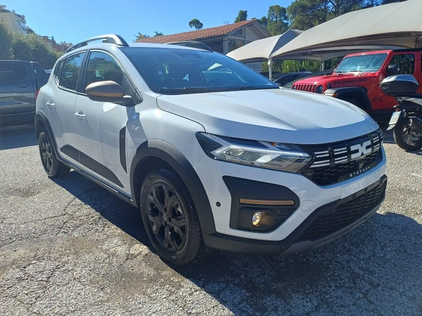 Dacia Sandero STEPWAY 1.0 TCE EXTREME ECO-G 100CV CAM PACKSAFETY Bianco - 1